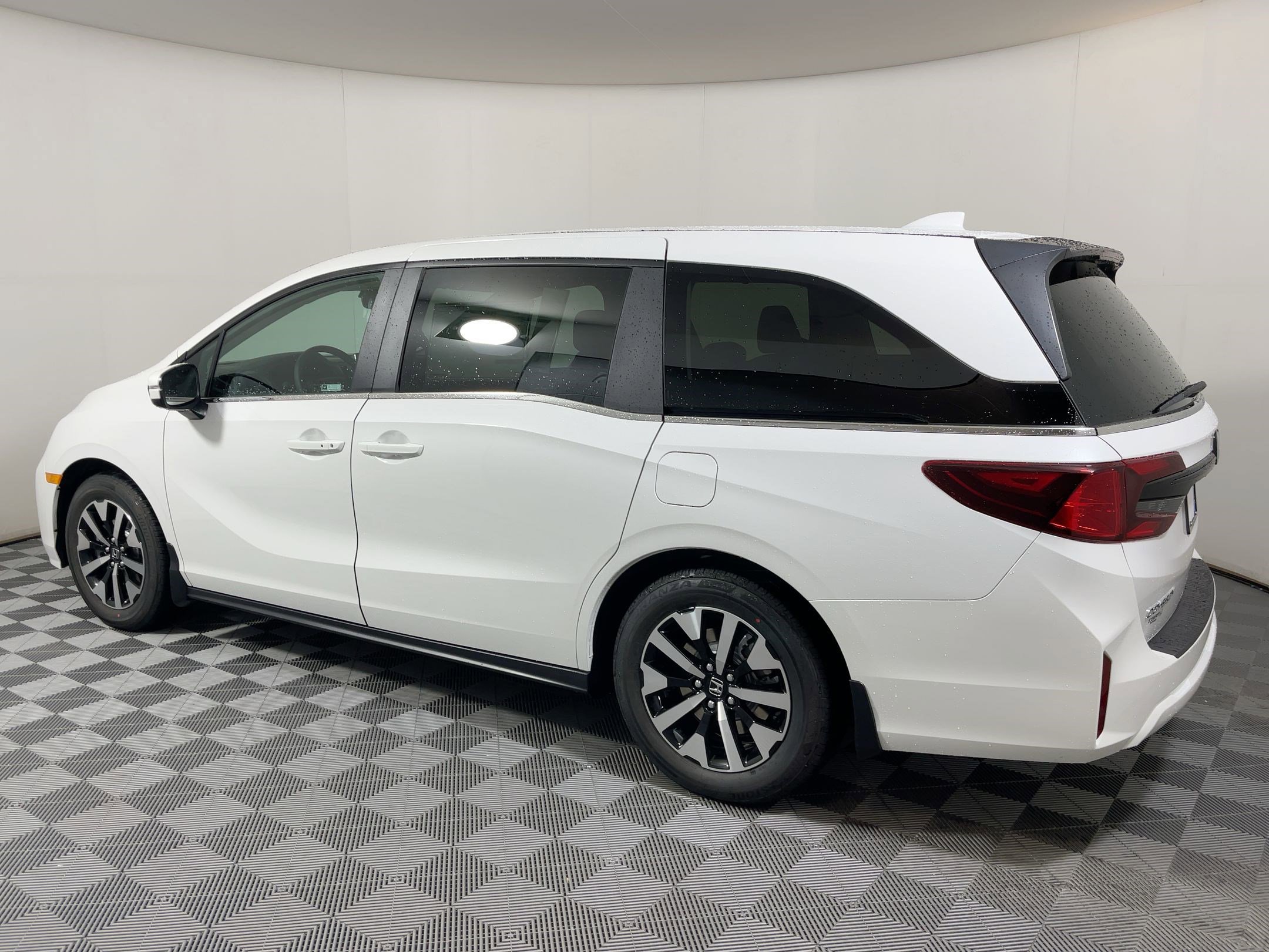 2026 Honda Odyssey EX-L photo 2