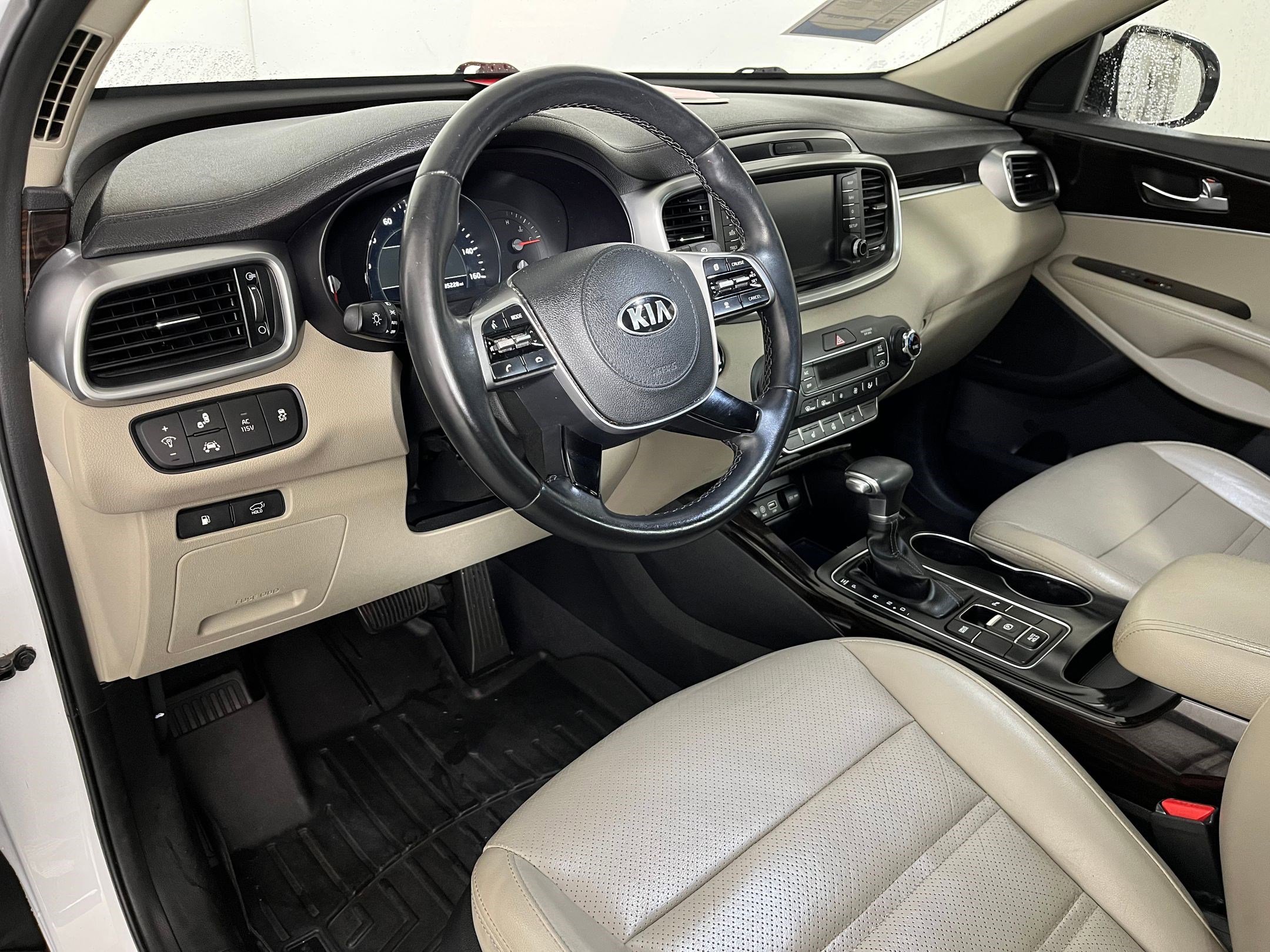 2019 Kia Sorento EX V6 photo 2