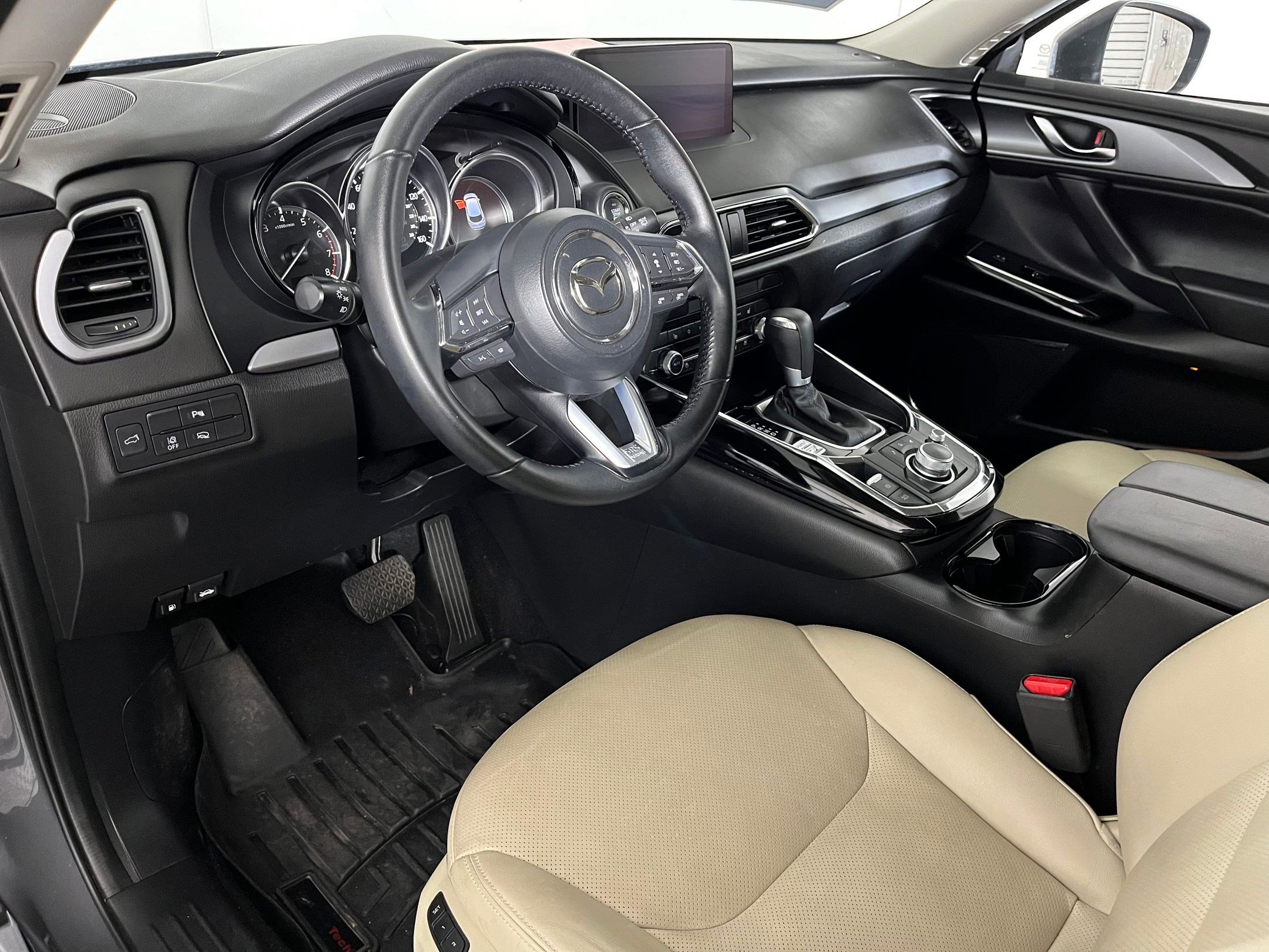 2022 Mazda CX-9 Touring photo 3