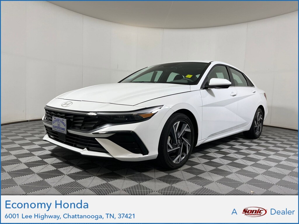 Used 2025 Hyundai Elantra SEL Convenience Sedan