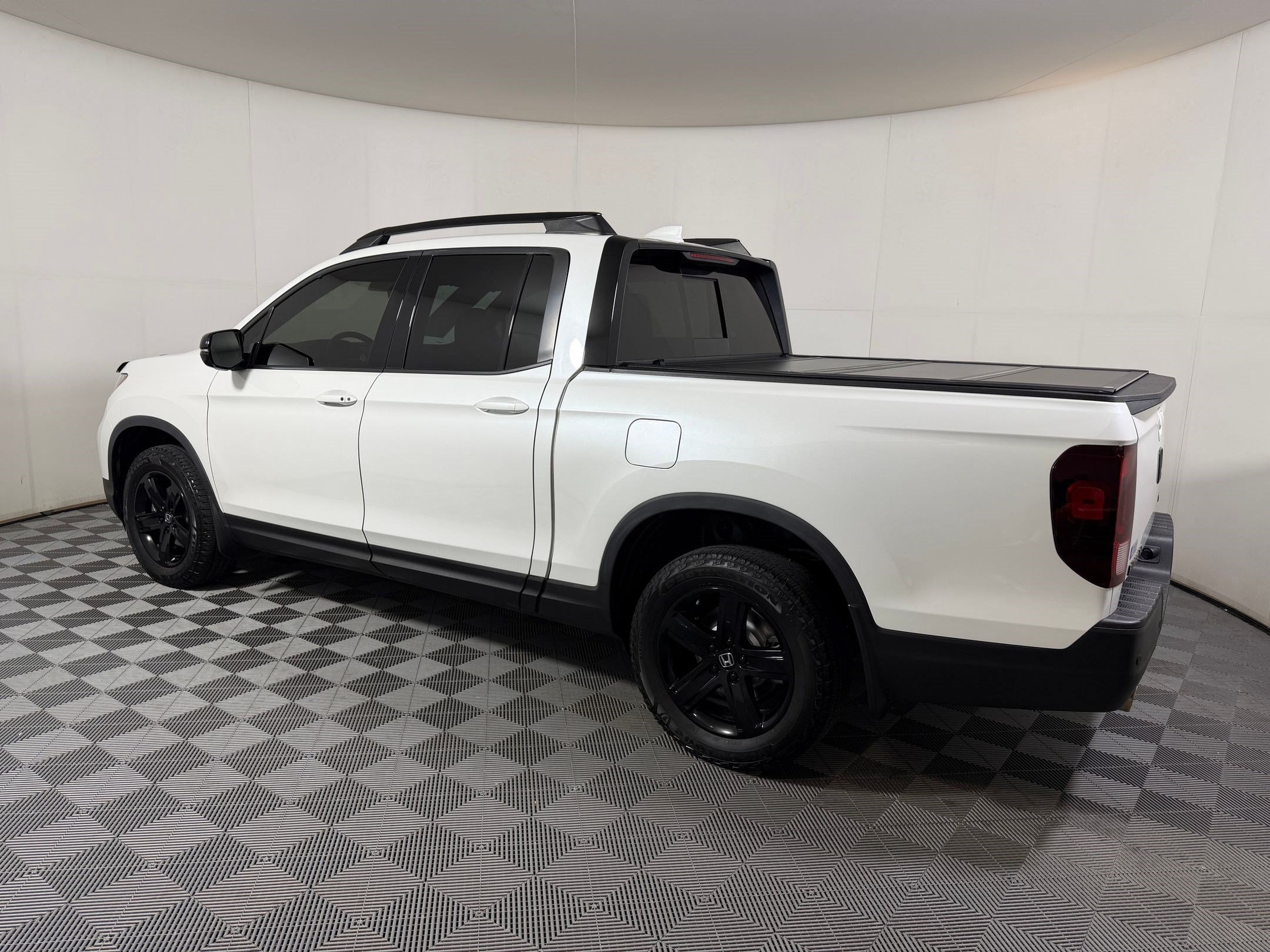2022 Honda Ridgeline Black Edition - Photo 25