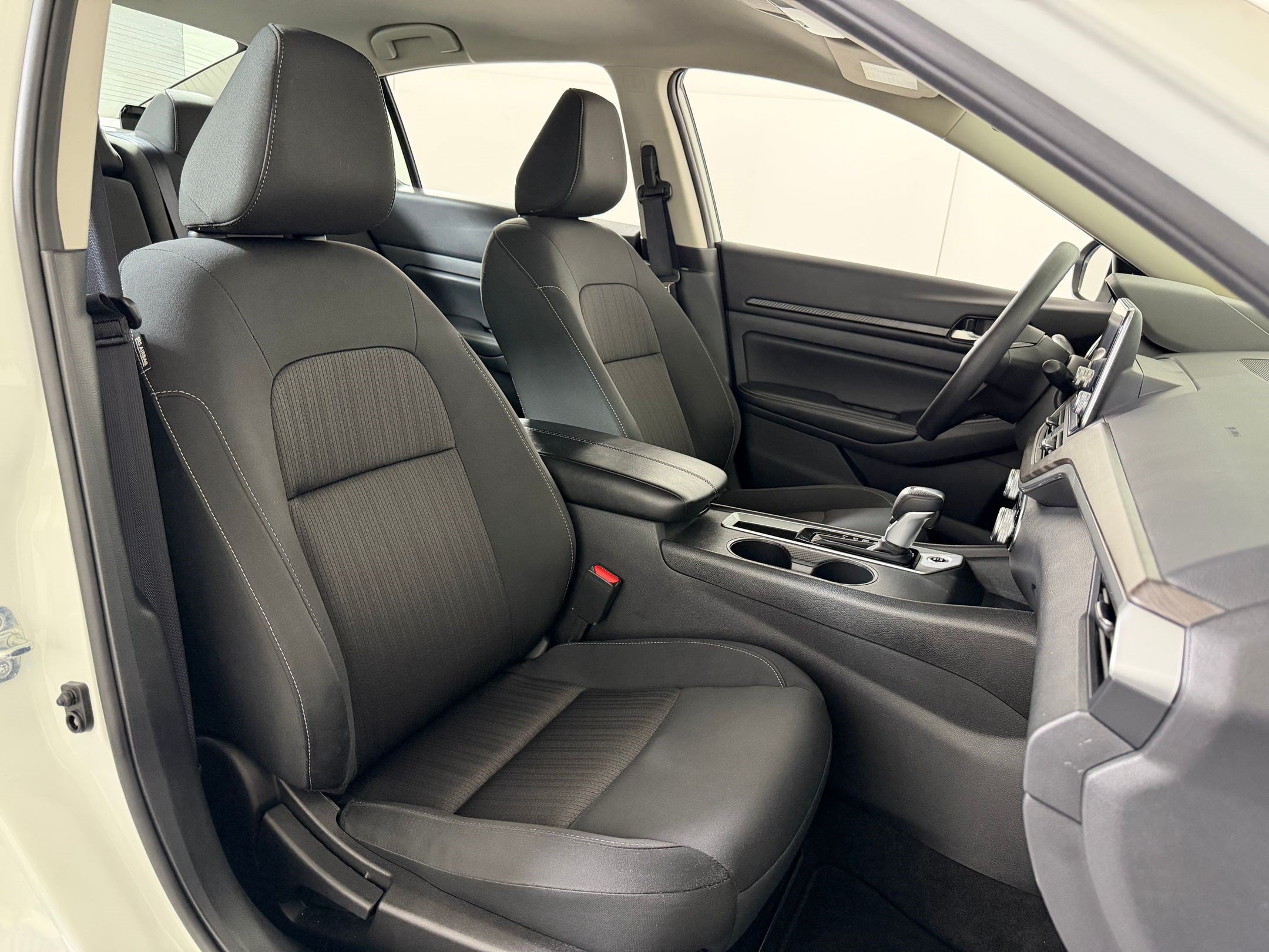 2025 Nissan Altima SV - Photo 18
