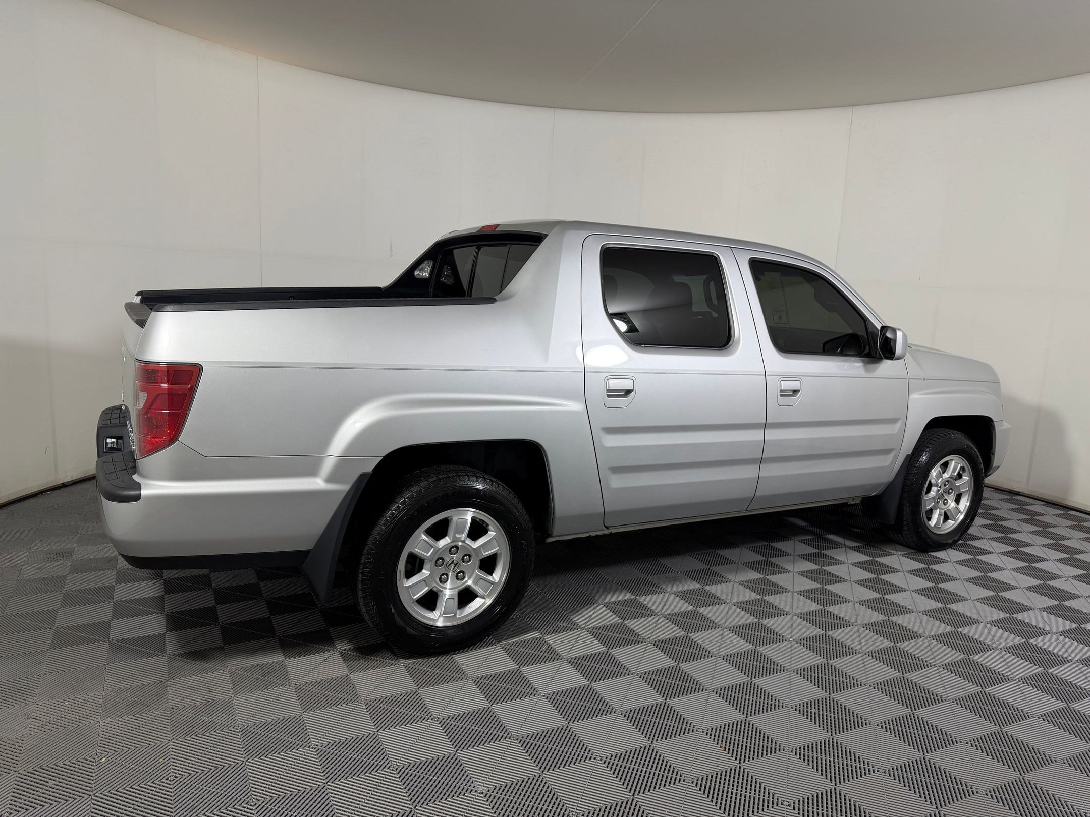 Ridgeline RTS Truck Crew Cab