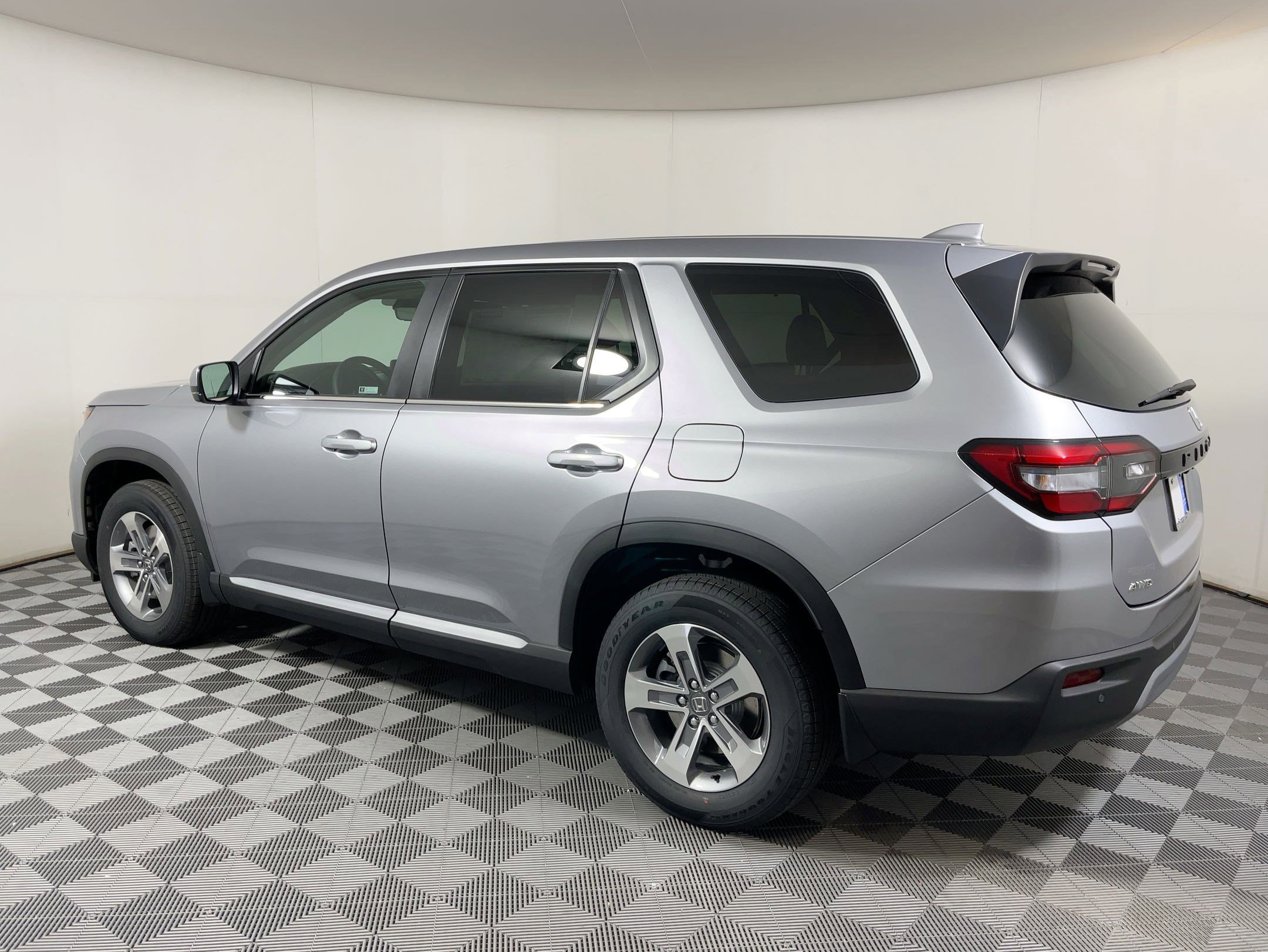 2025 Honda Pilot EX-L photo 2