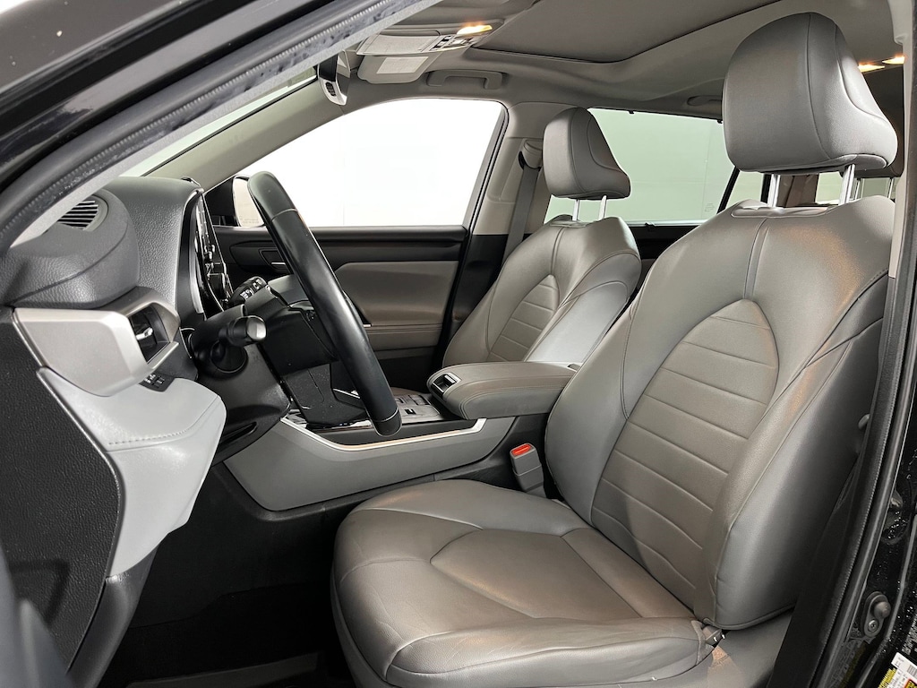 Used 2022 Toyota Highlander XLE SUV