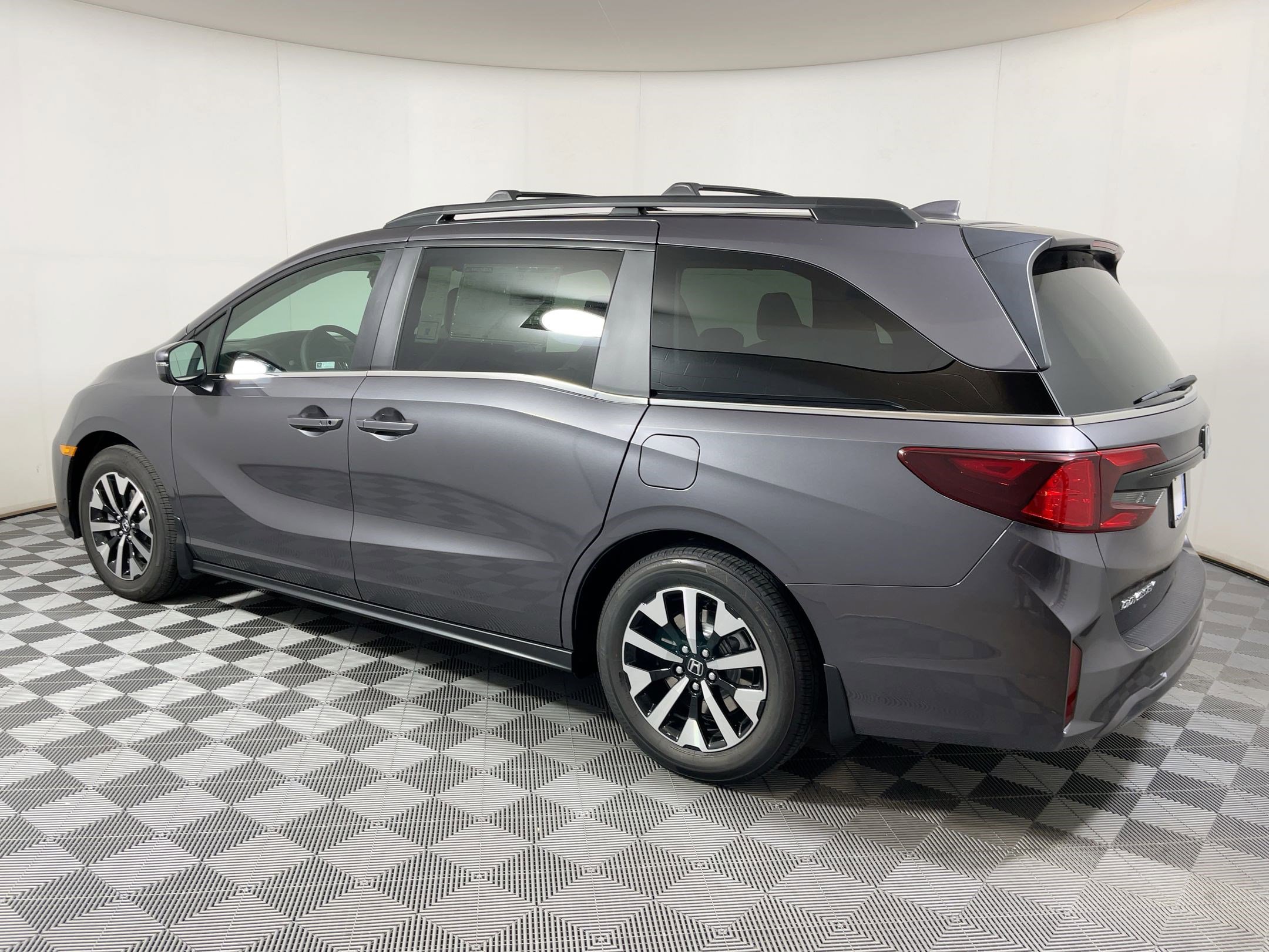 2026 Honda Odyssey EX-L photo 2