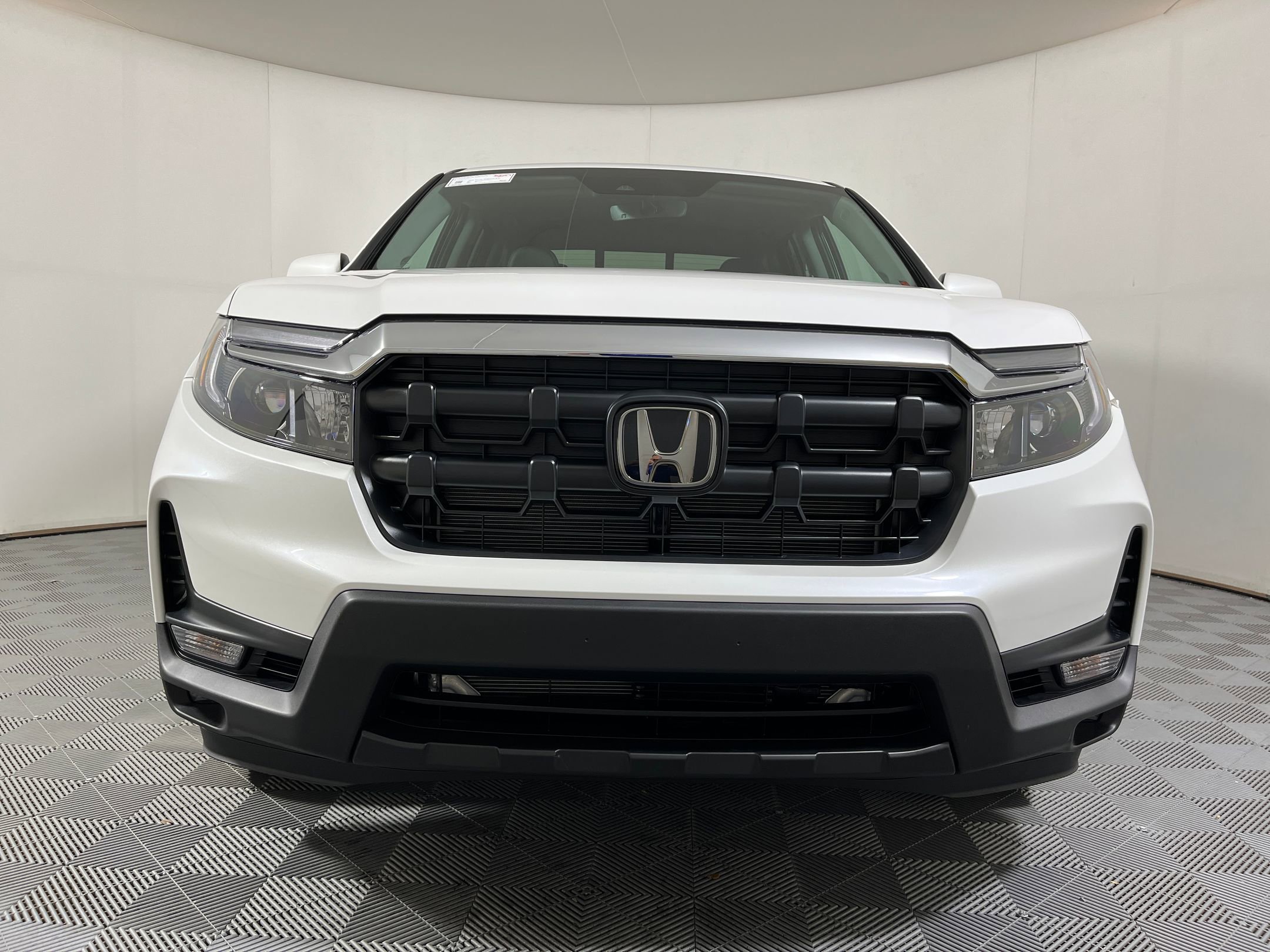 2025 Honda Ridgeline RTL photo 2