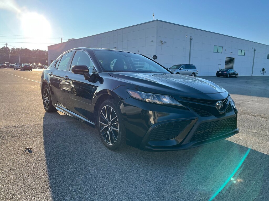 Used 2024 Toyota Camry SE Sedan