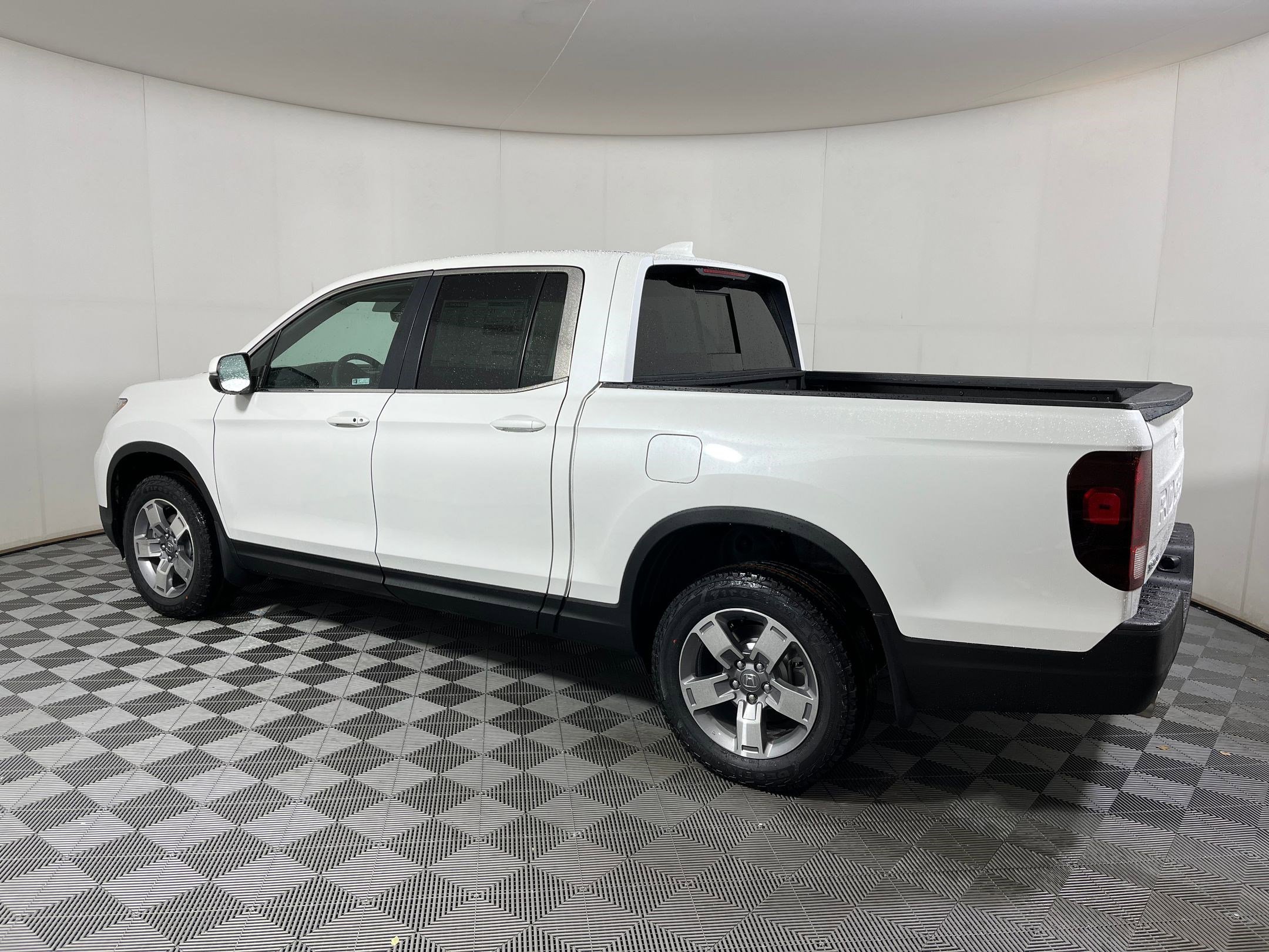 2026 Honda Ridgeline RTL - Photo 2
