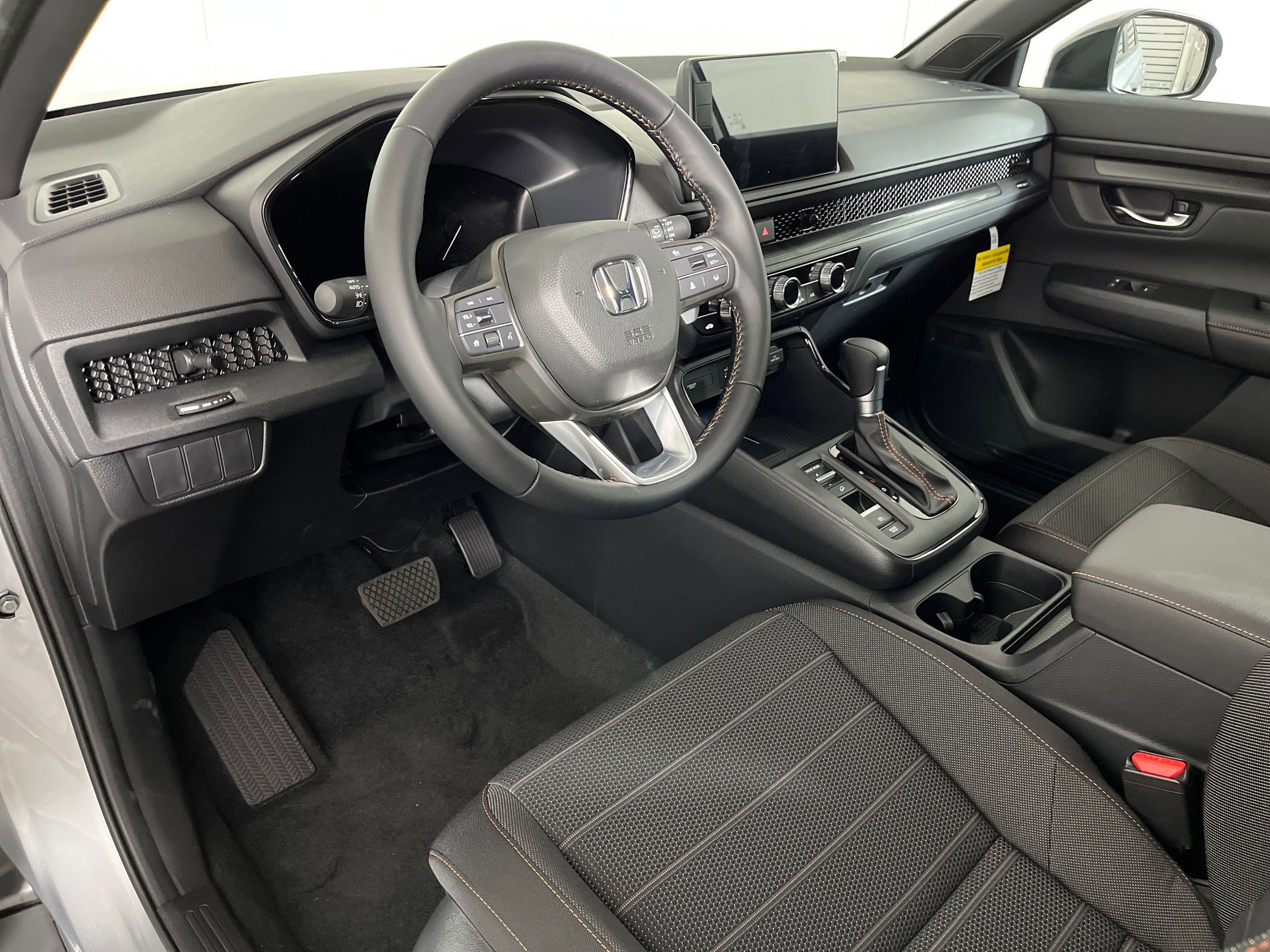 2026 Honda CR-V Hybrid Sport photo 3