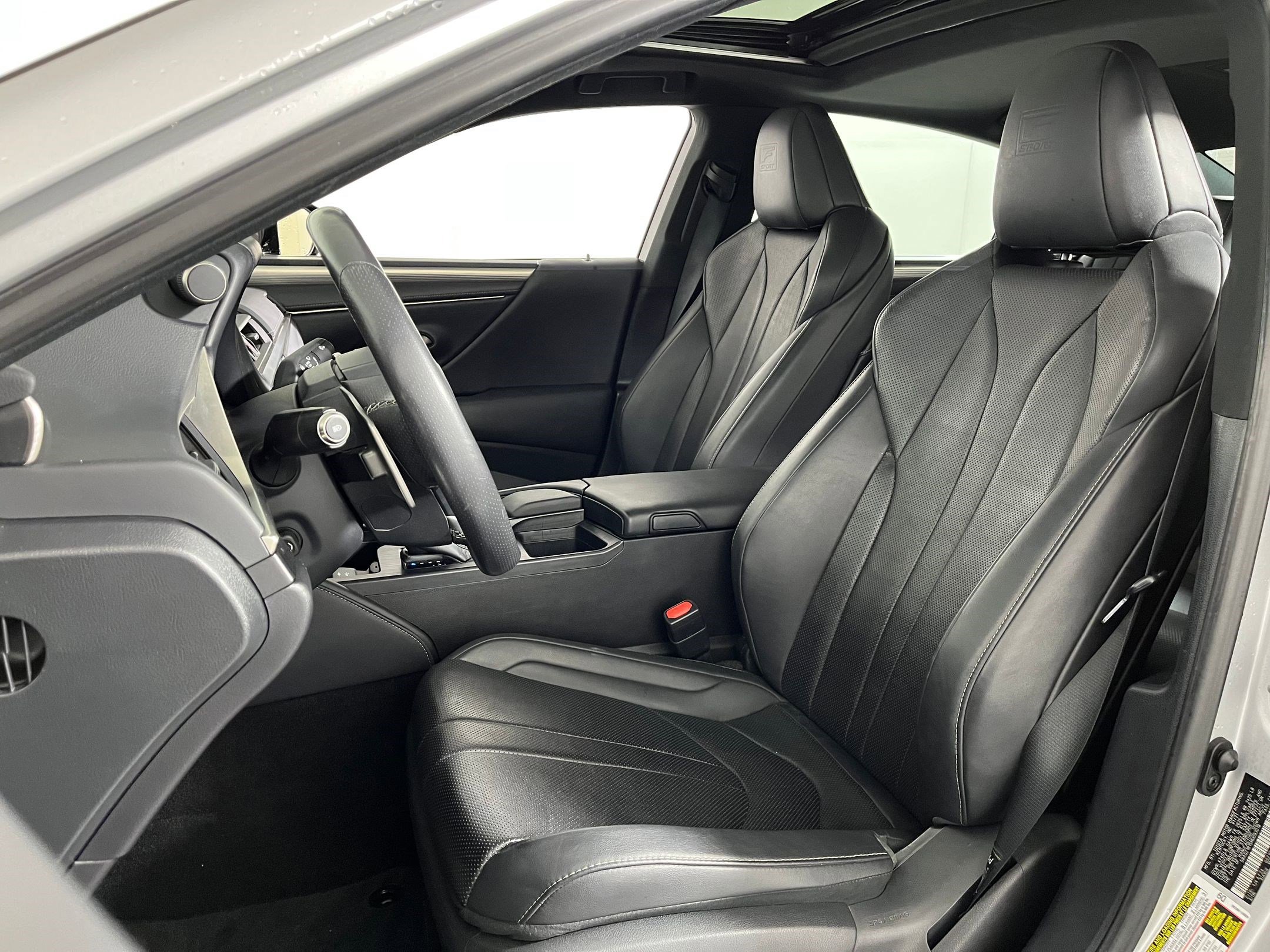 2021 Lexus ES 350 F SPORT photo 4