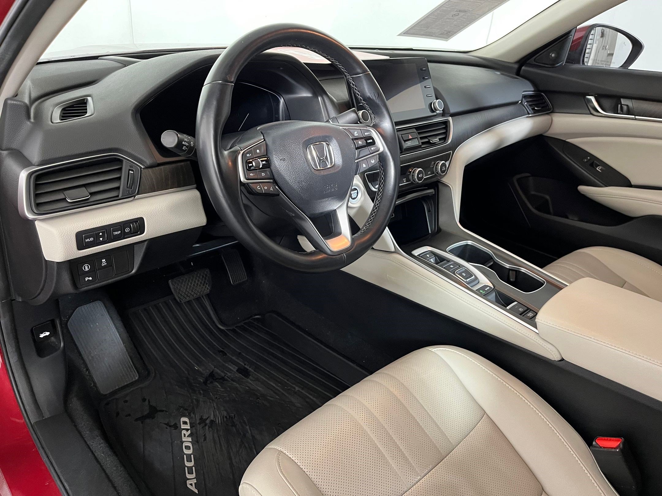 2021 Honda Accord Touring photo 3