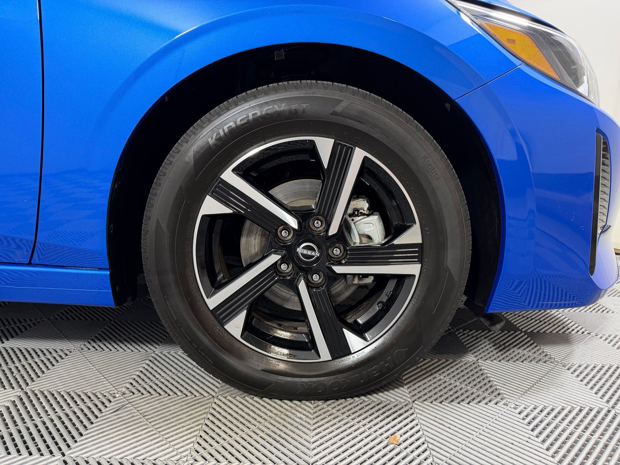 2025 Nissan Sentra SV - Photo 11