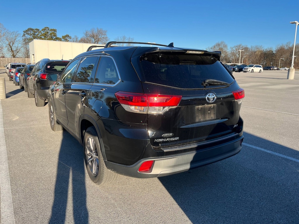 Used 2019 Toyota Highlander XLE SUV