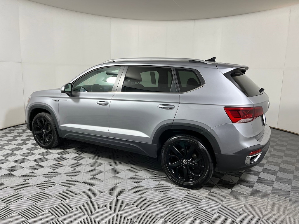 Used 2024 Volkswagen Taos SE SUV