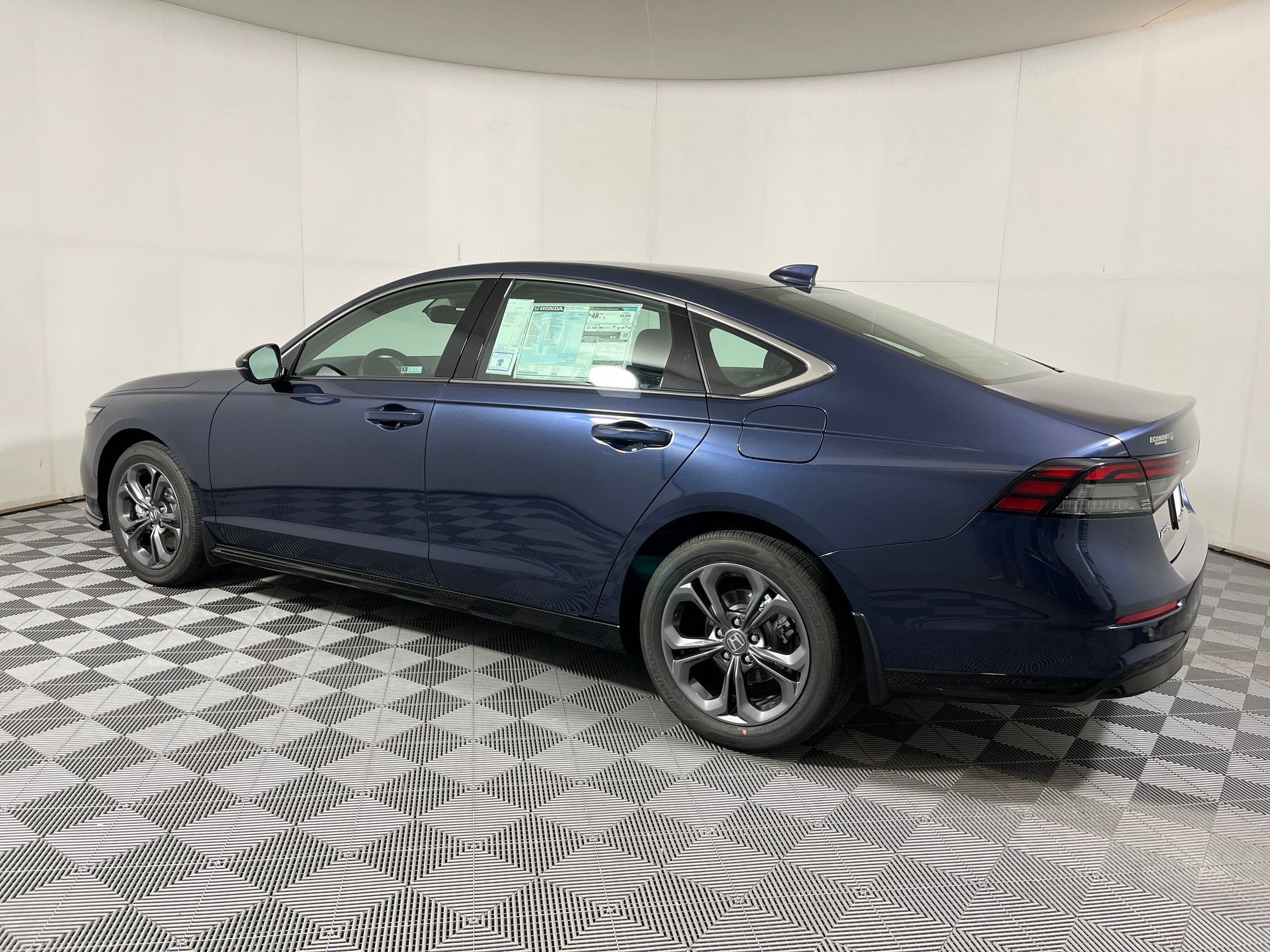 2025 Honda Accord Hybrid EX-L photo 2