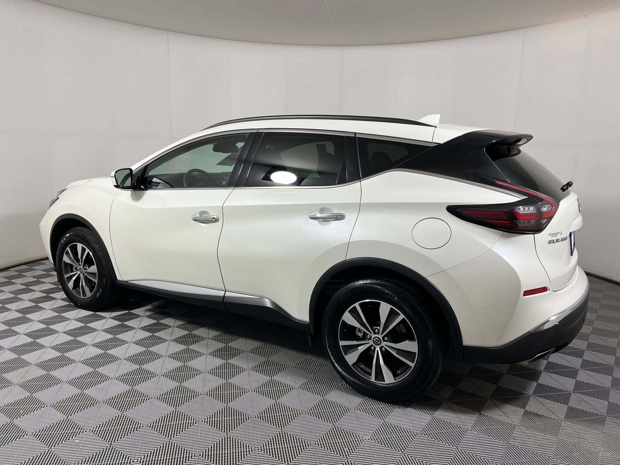 2023 Nissan Murano SV photo 2