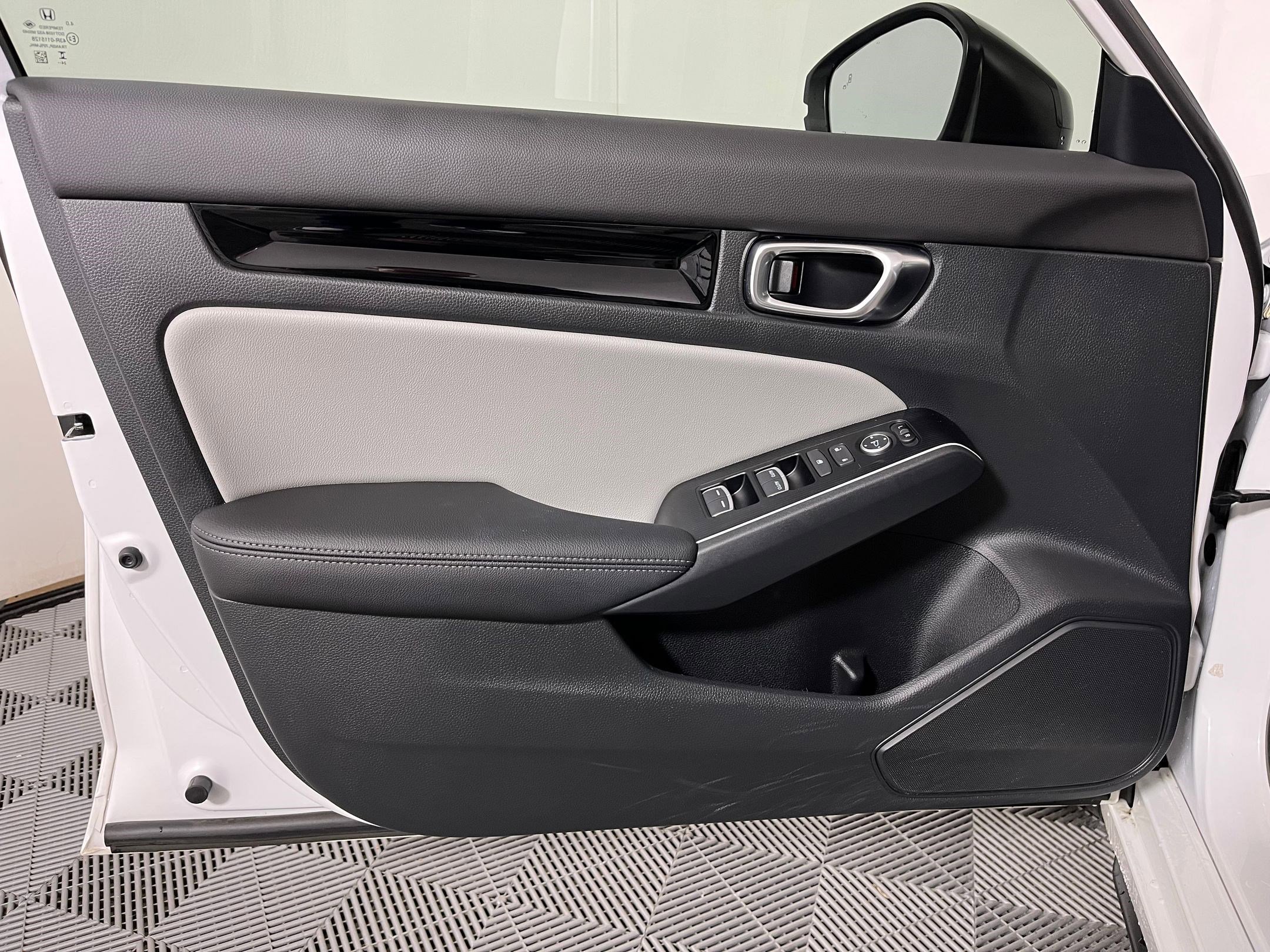 Image of 2025 Honda Civic Hybrid Sport Touring Hatchback