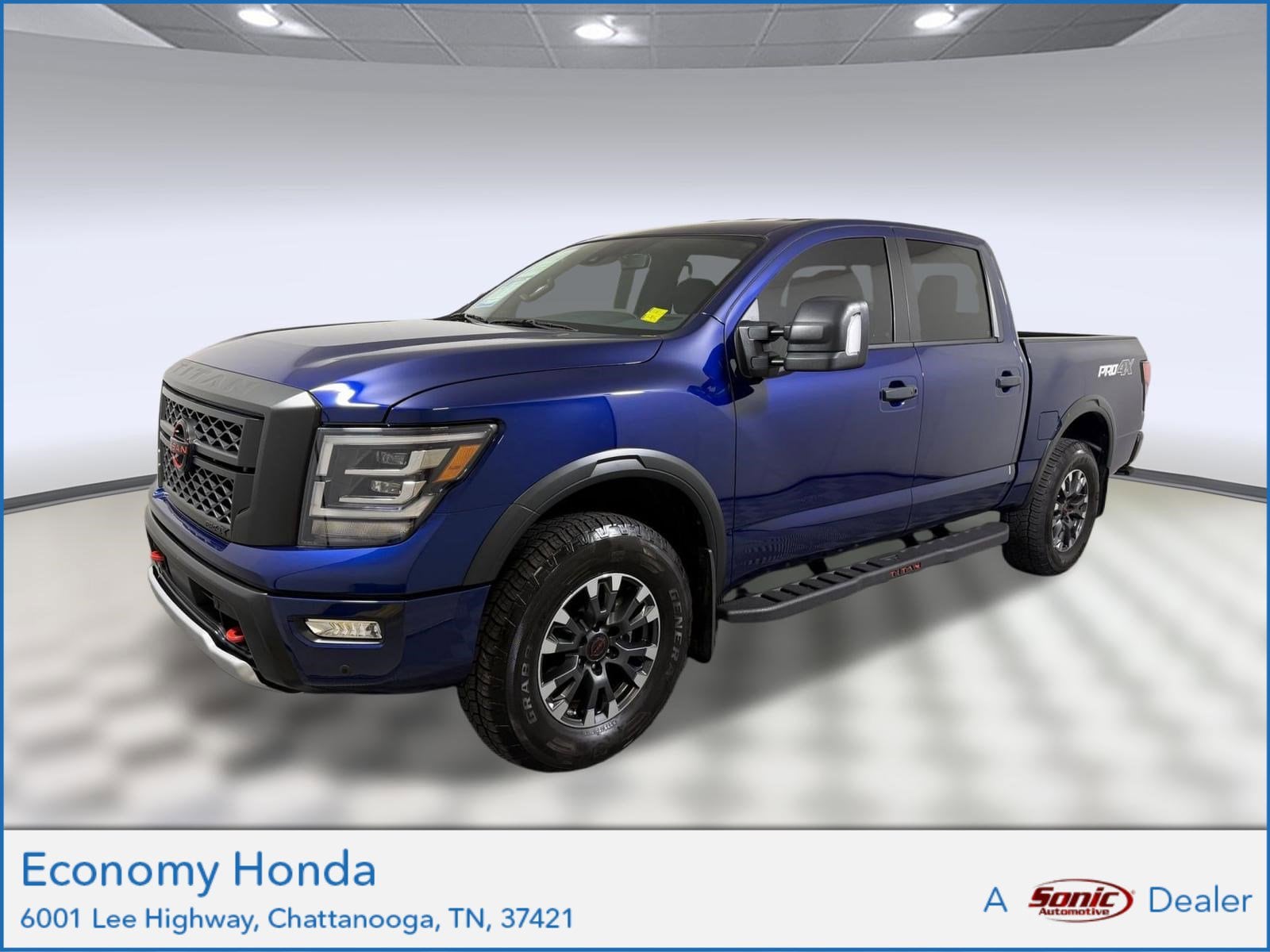 2024 Nissan Titan PRO-4X 4X4 Crew Cab's photo