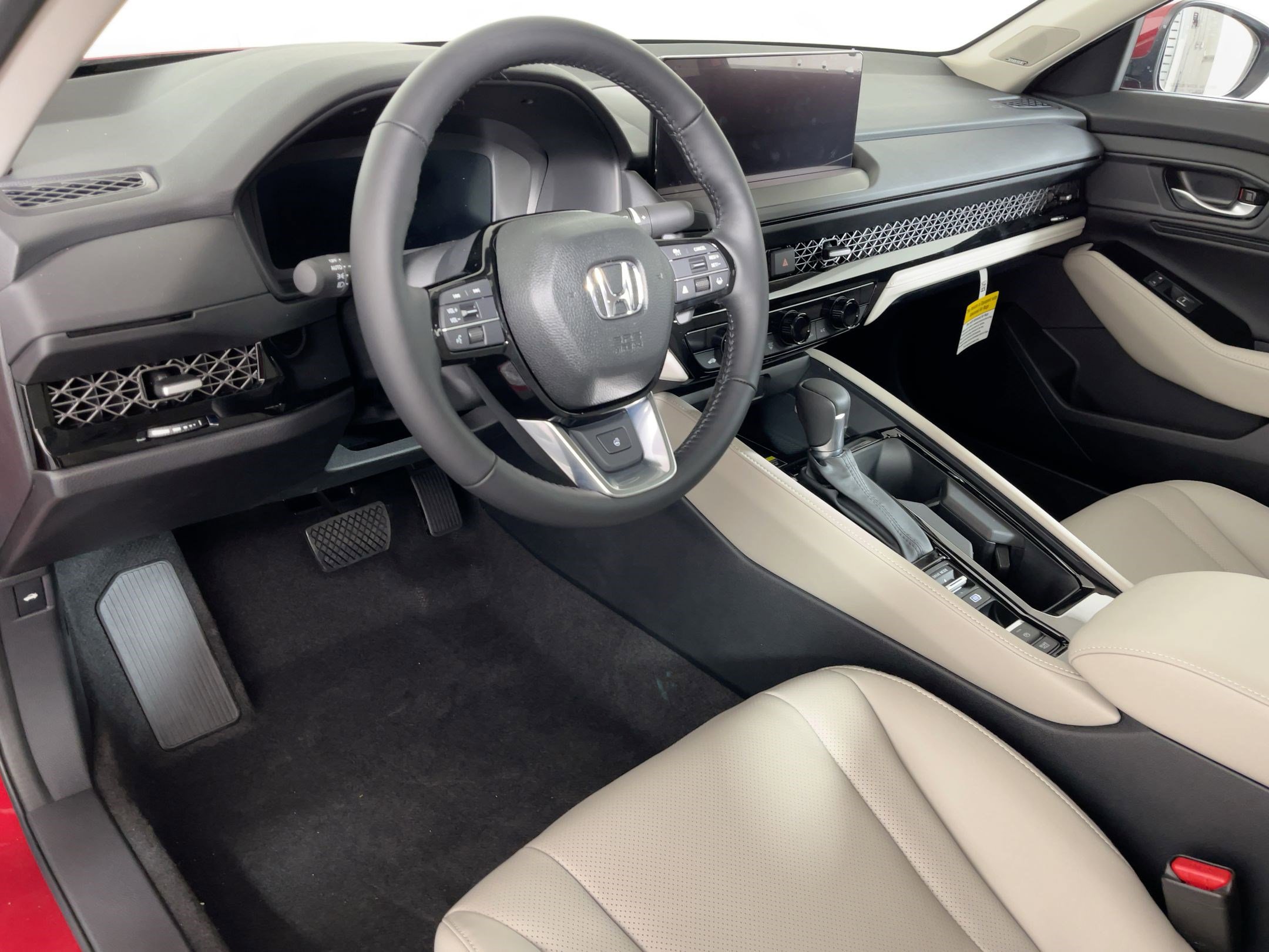 2025 Honda Accord Hybrid Touring photo 3