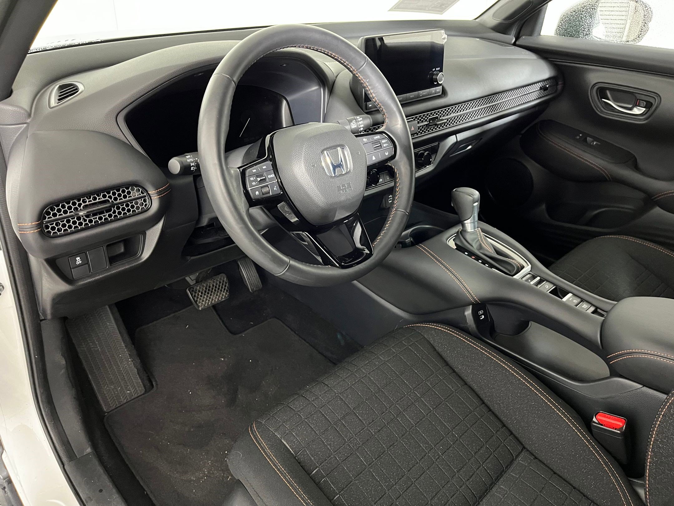 2024 Honda HR-V Sport photo 3