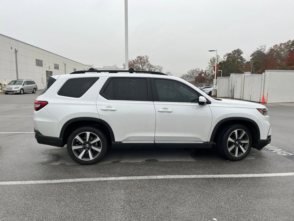 Certified 2023 Honda Pilot Touring SUV