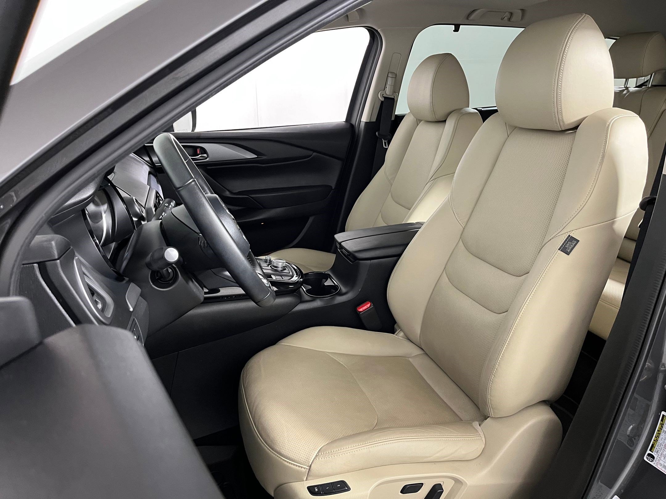 2022 Mazda CX-9 Touring photo 4