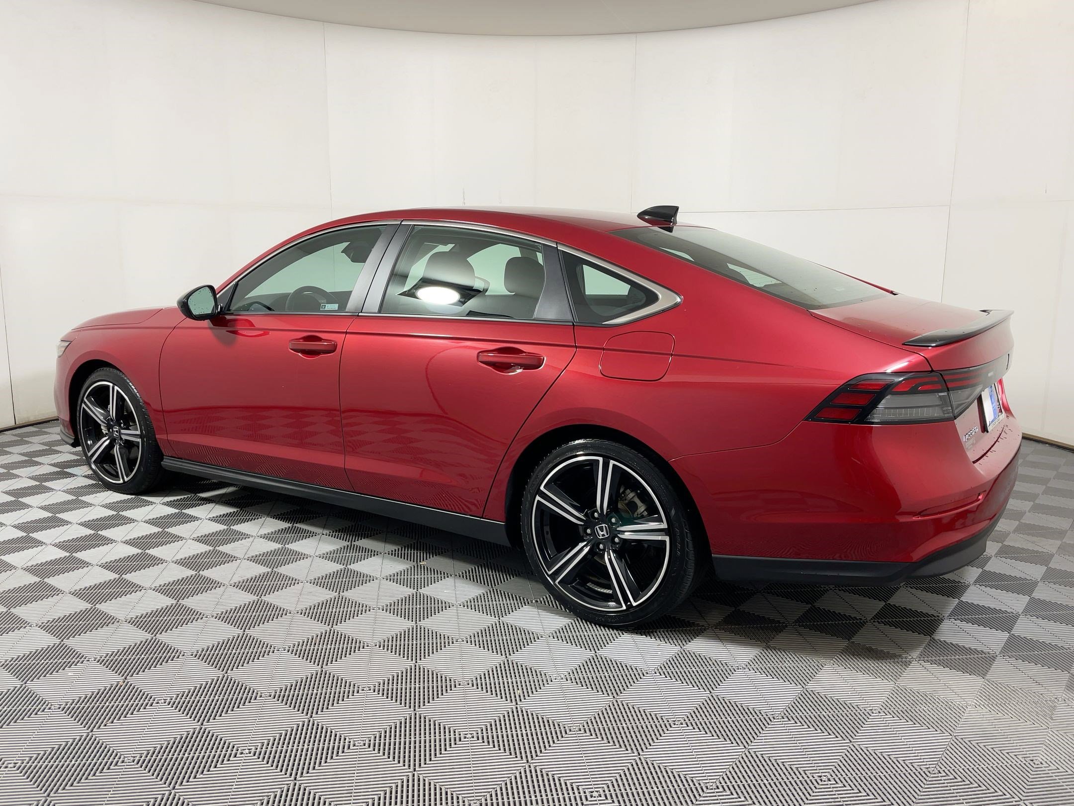 2024 Honda Accord Hybrid Sport photo 2