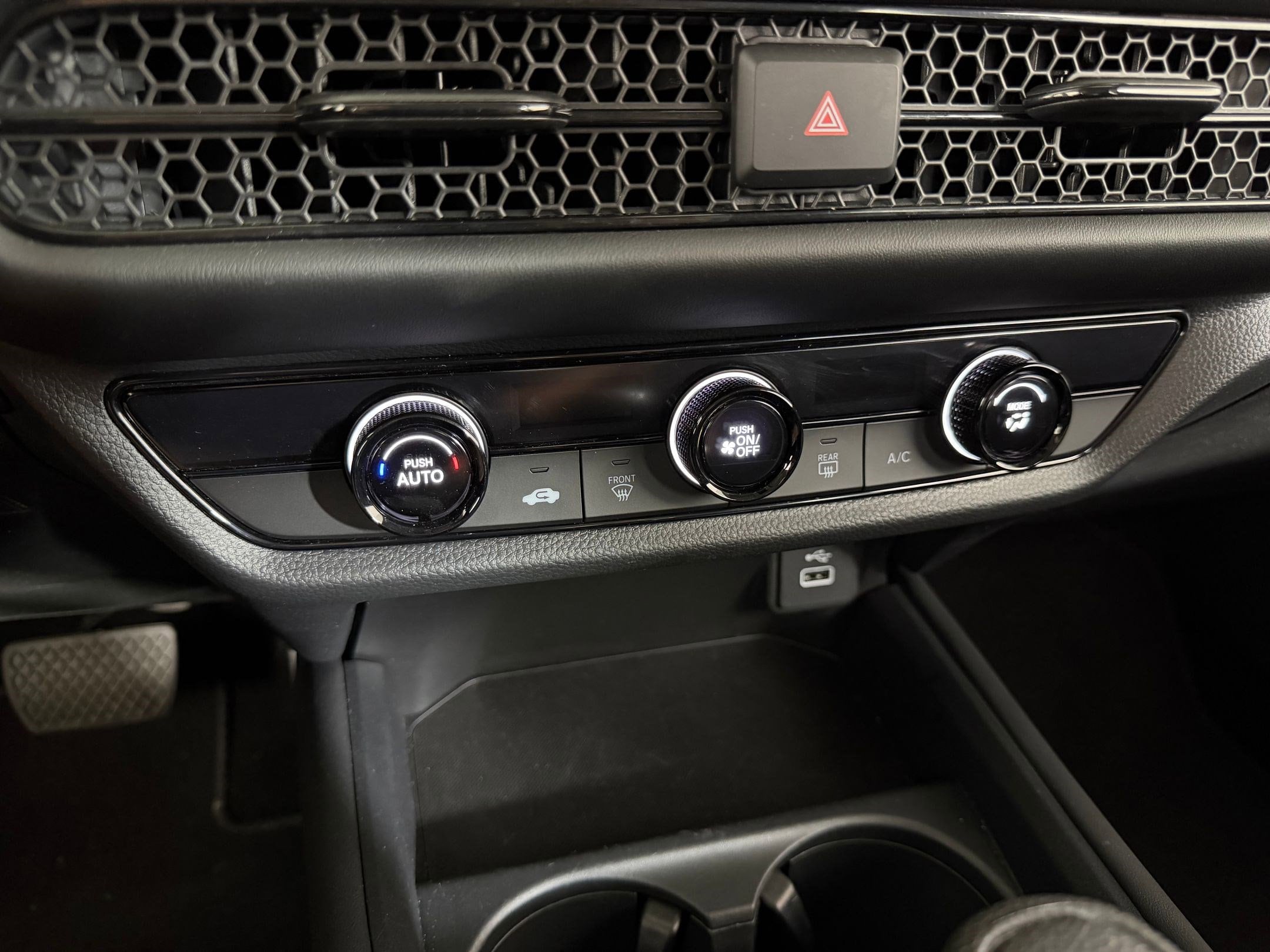 2025 Honda HR-V LX - Photo 22