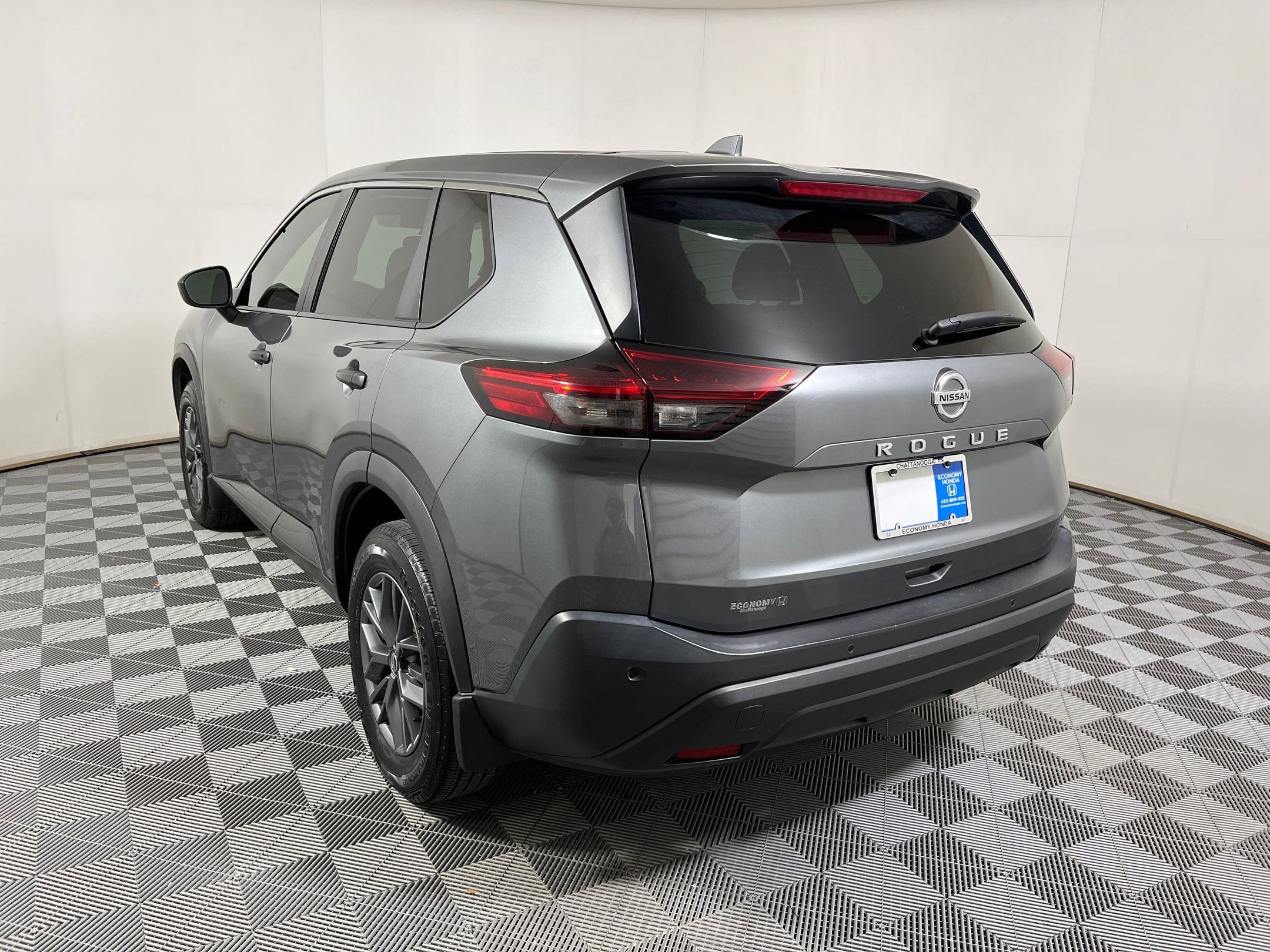 2021 Nissan Rogue S photo 2