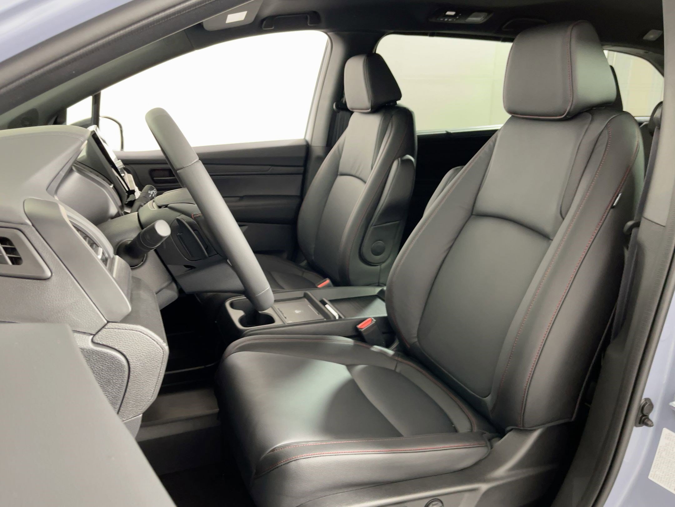 2026 Honda Odyssey photo 4