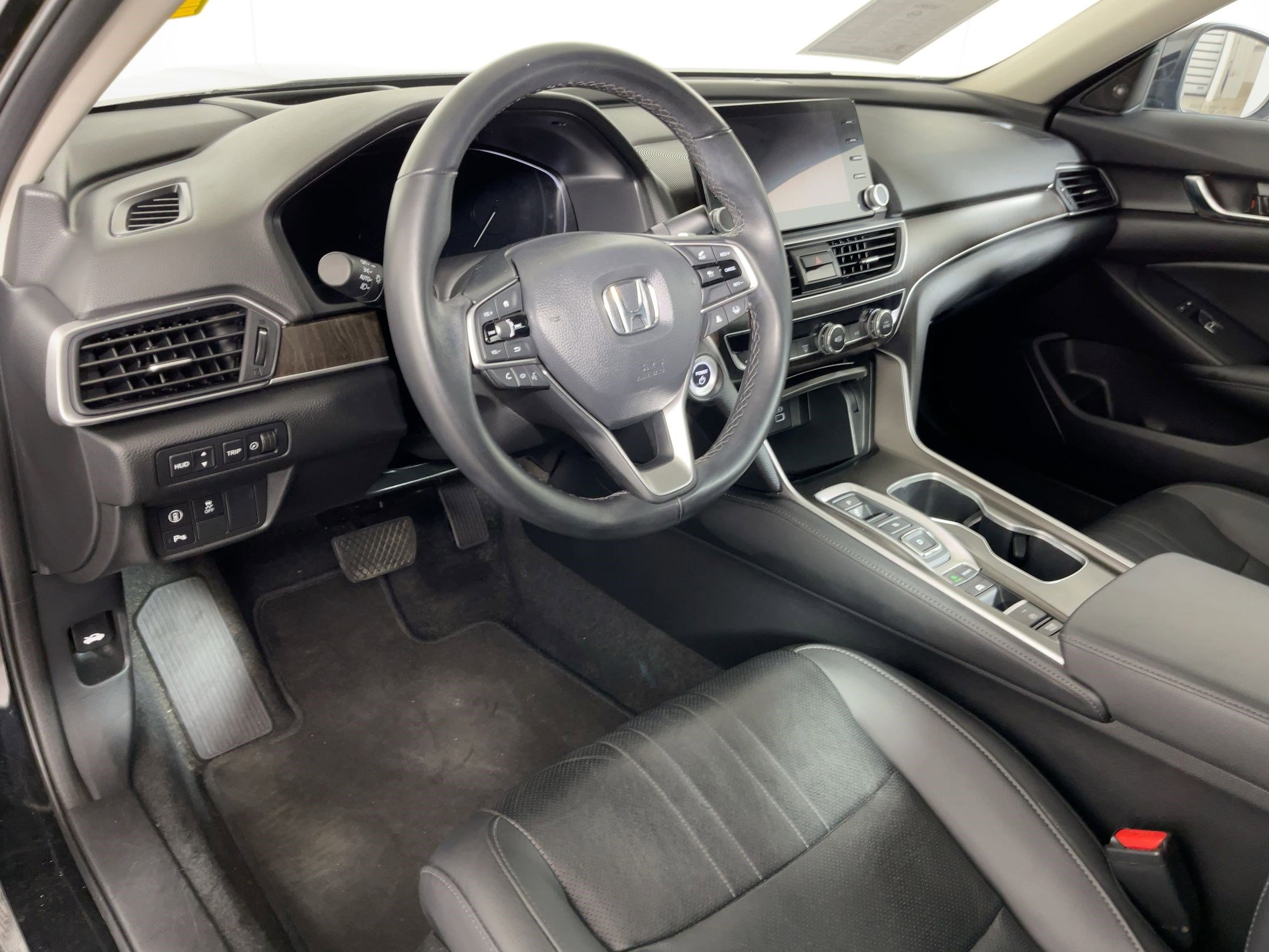 2022 Honda Accord Hybrid Touring photo 3