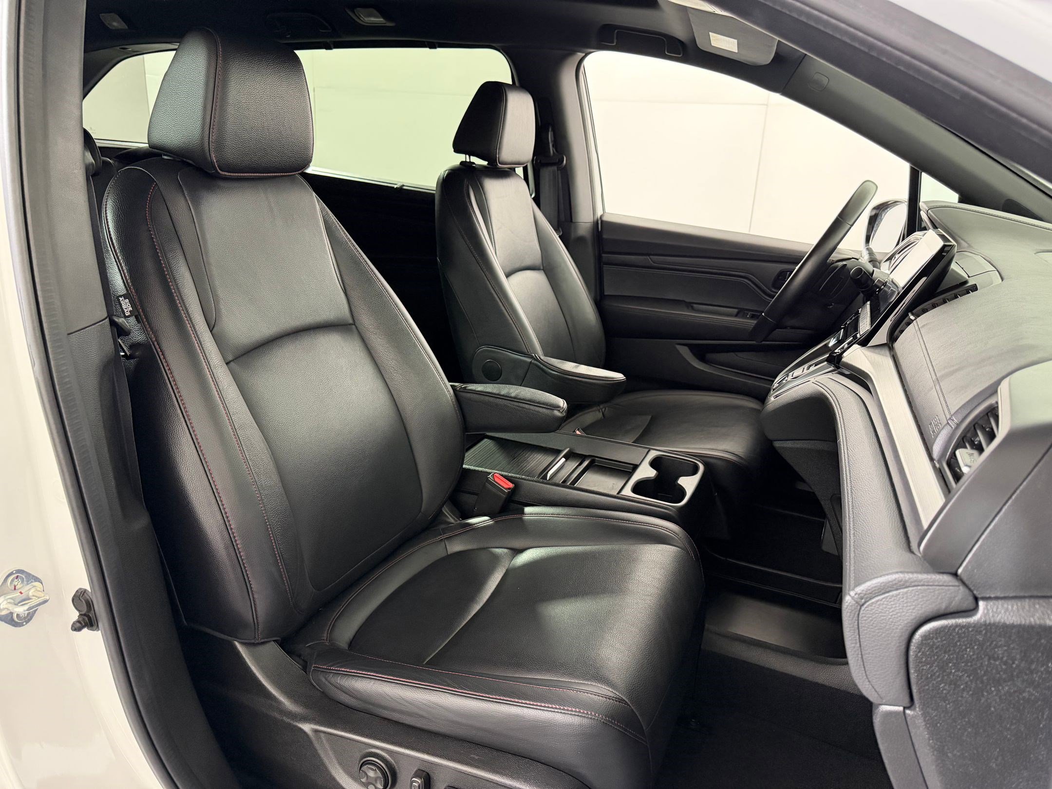 2024 Honda Odyssey SPORT - Photo 25