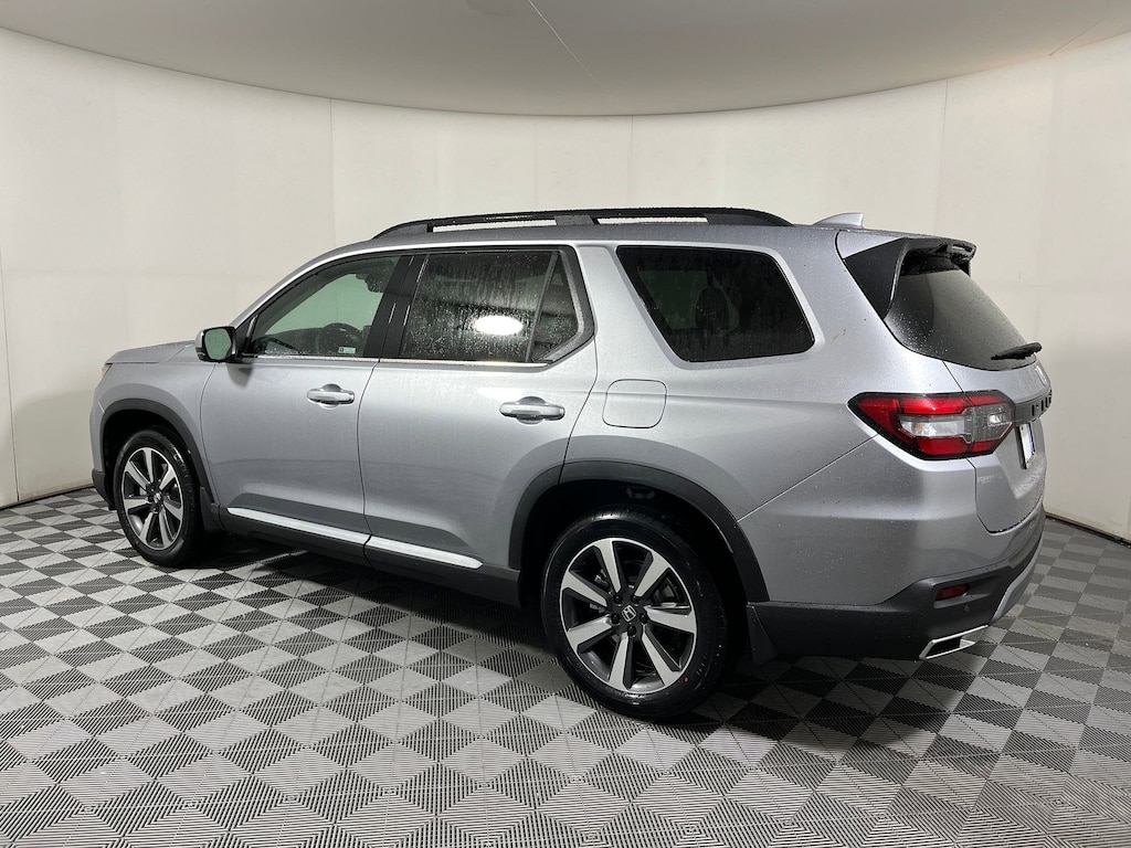 New 2025 Honda Pilot Touring SUV
