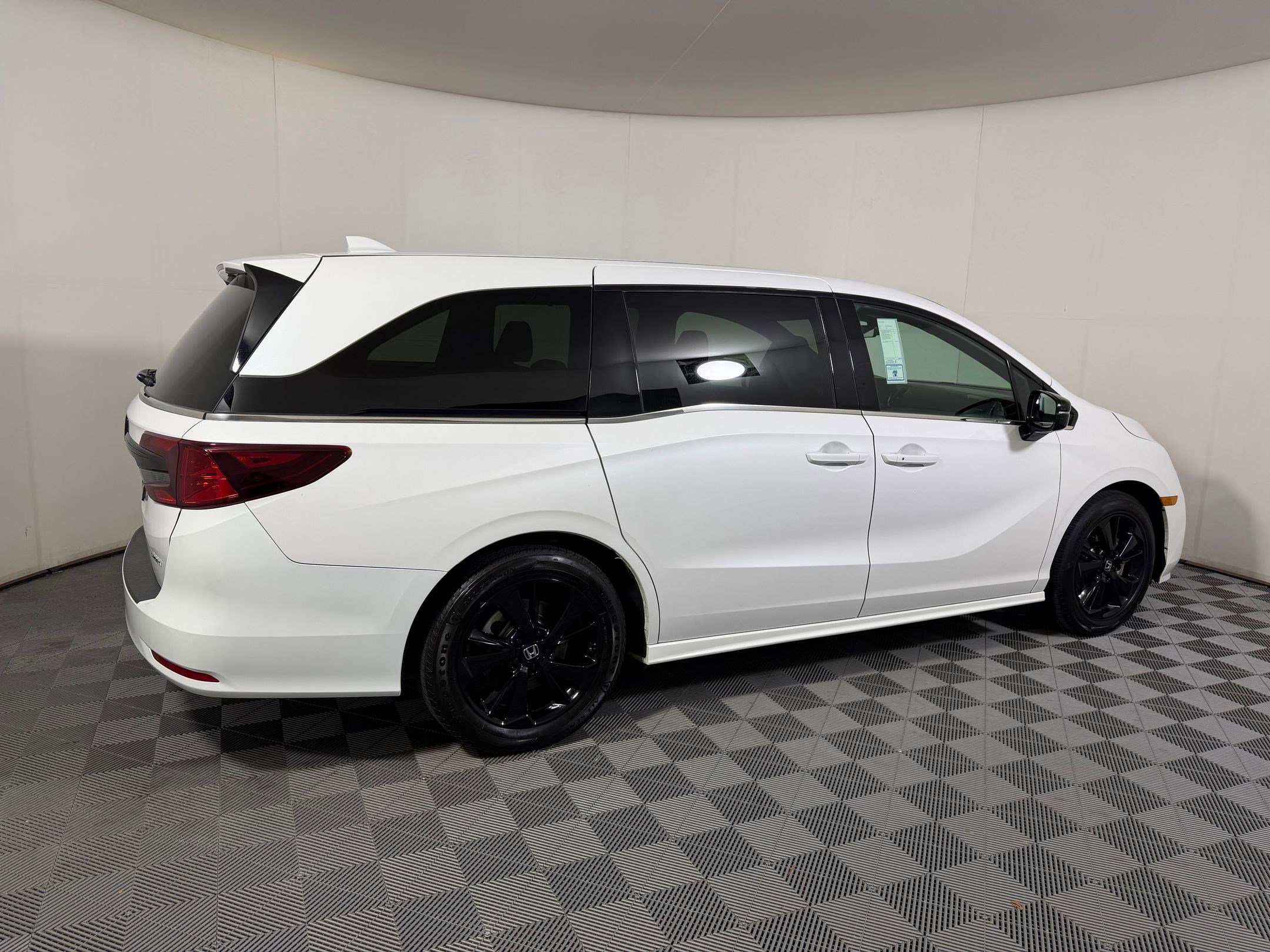 2024 Honda Odyssey SPORT - Photo 7