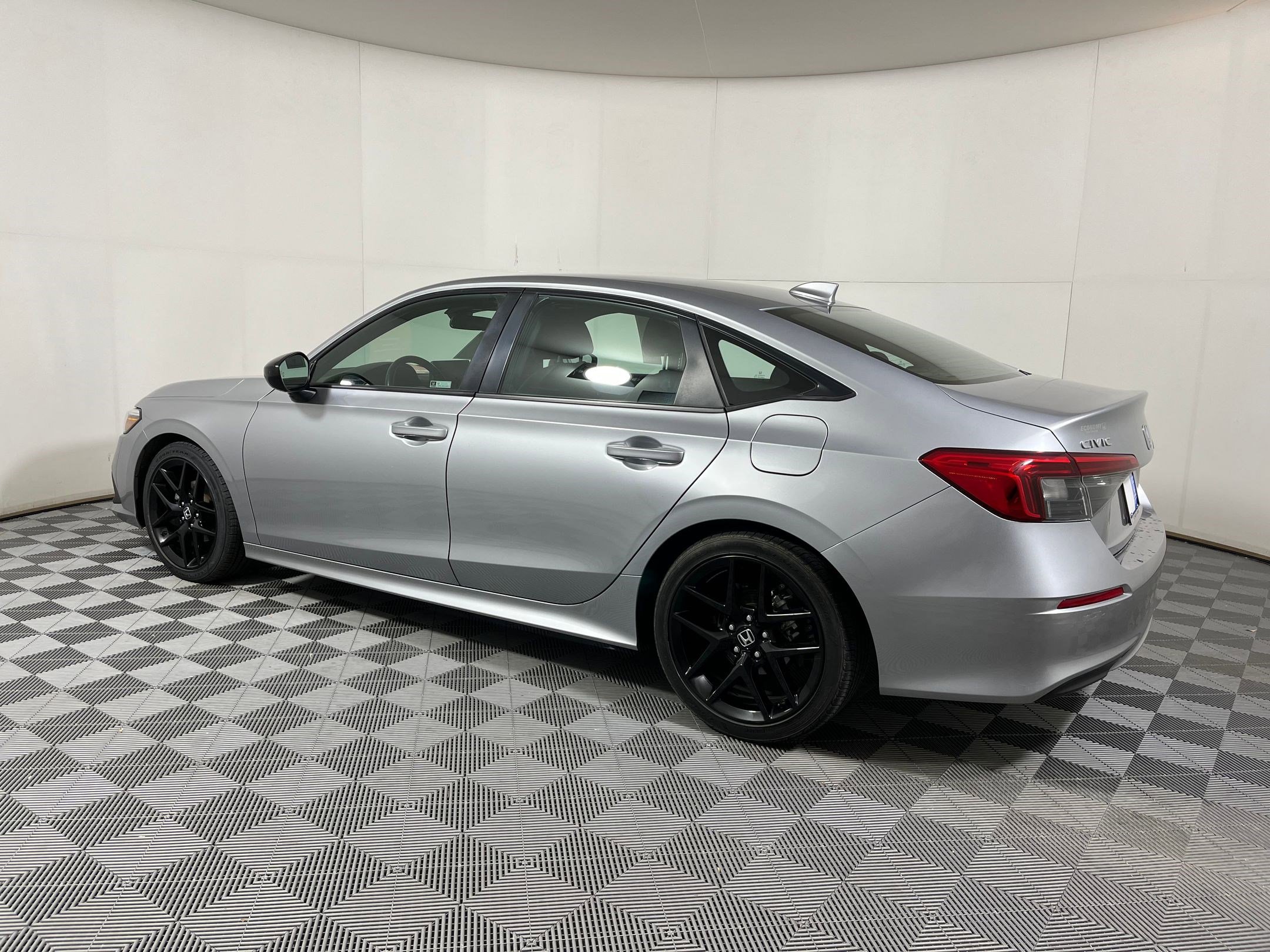 2024 Honda Civic Sport photo 2