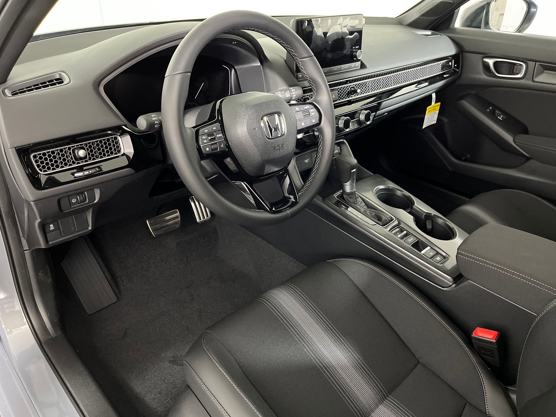 2026 Honda Civic Sport Hatchback photo 3
