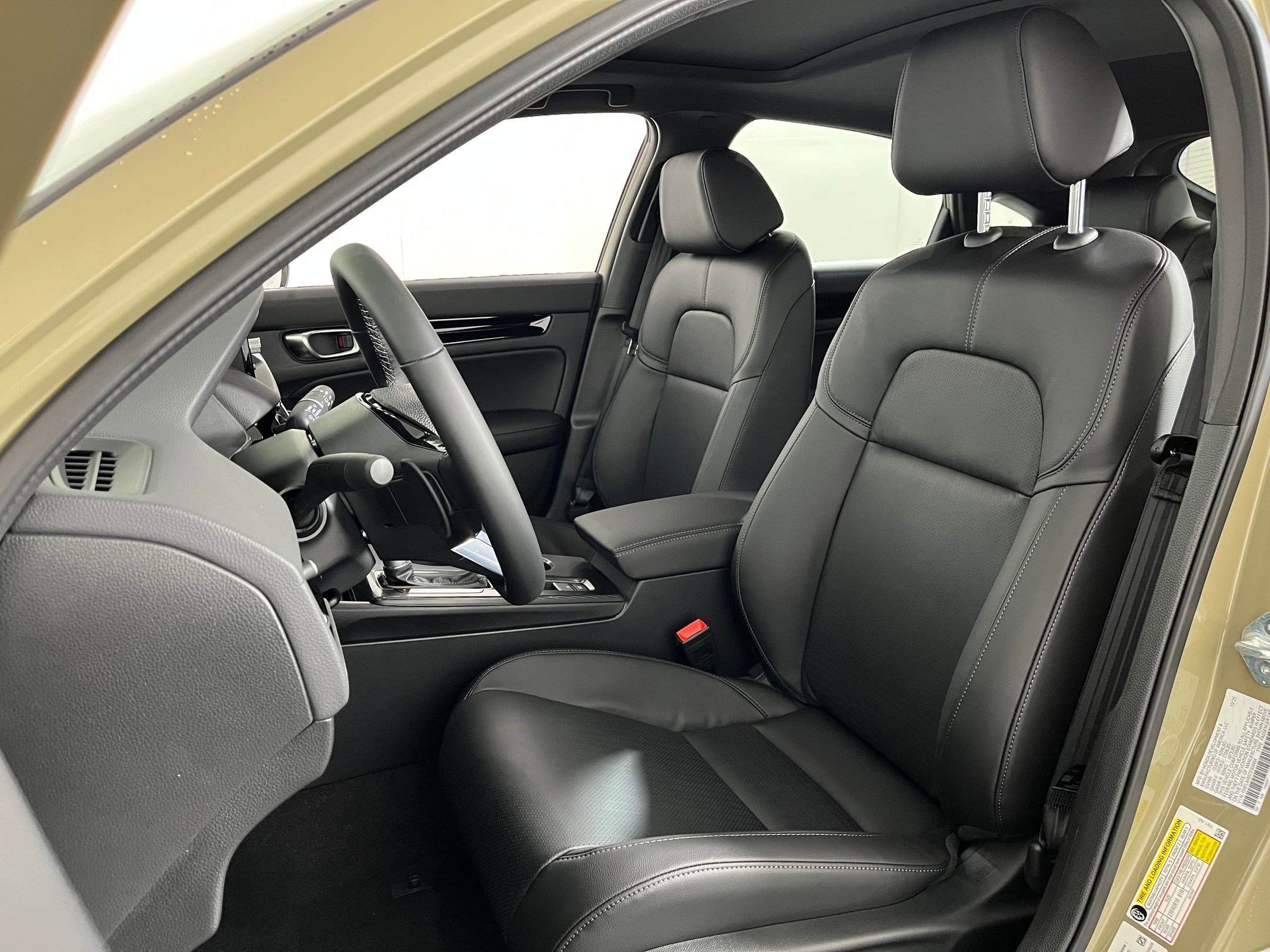 2026 Honda Civic Hybrid Sport Touring Hatchback photo 4