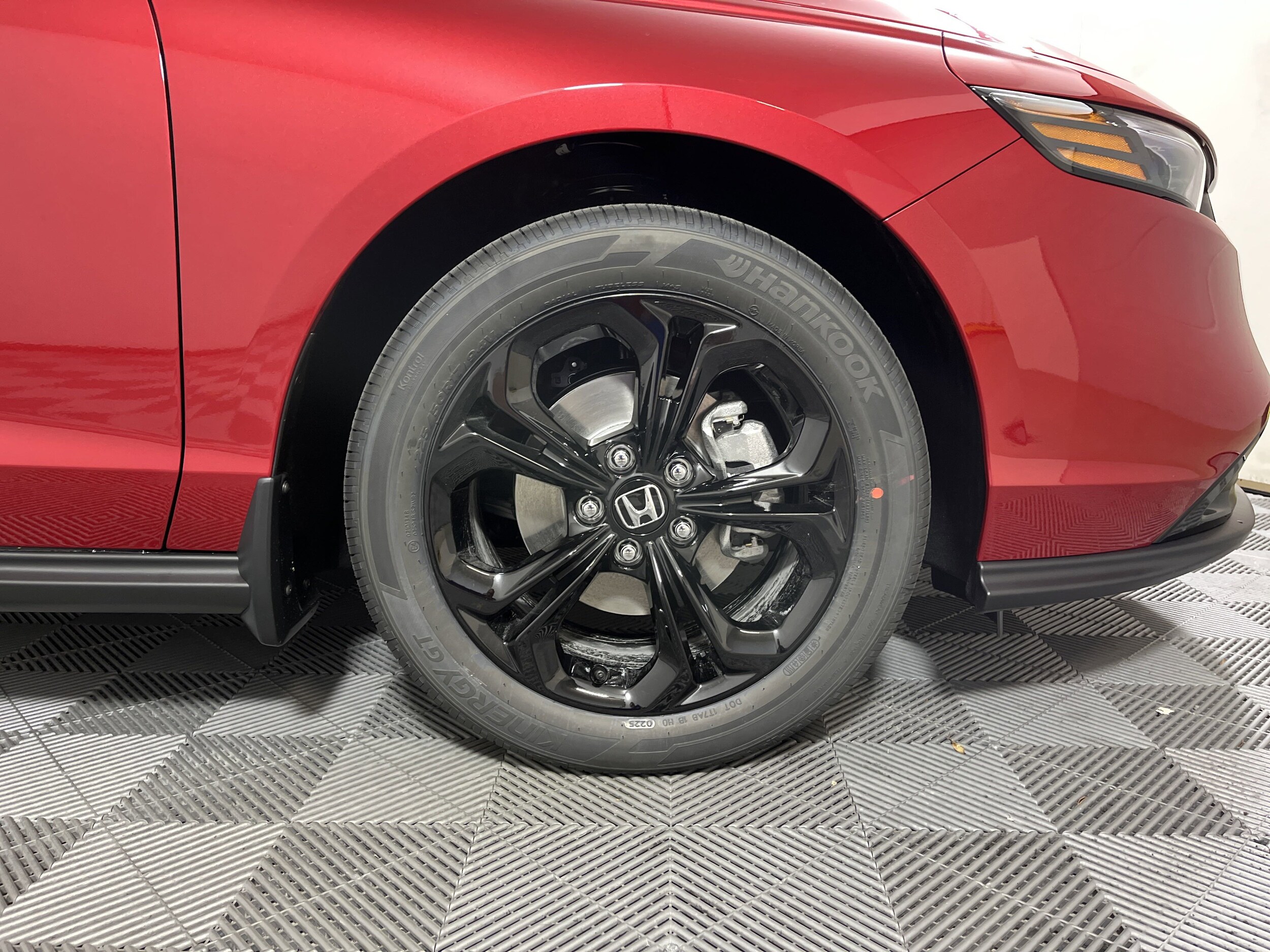 2025 Honda Accord SE photo 2