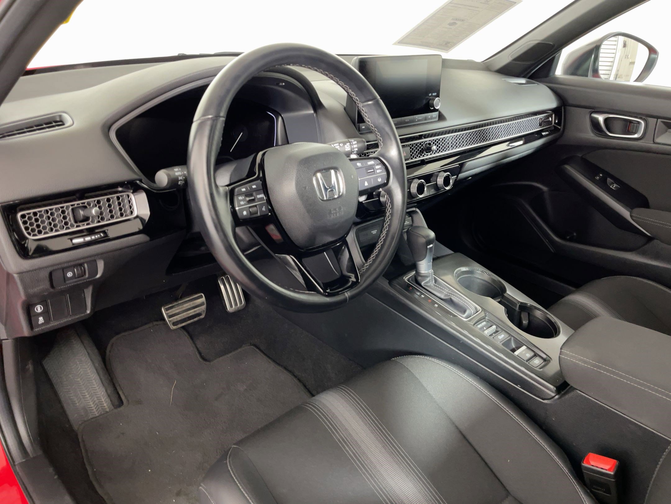 2024 Honda Civic Sport Hatchback photo 3