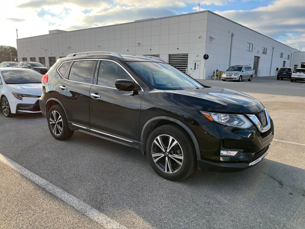 Used 2017 Nissan Rogue SL SUV