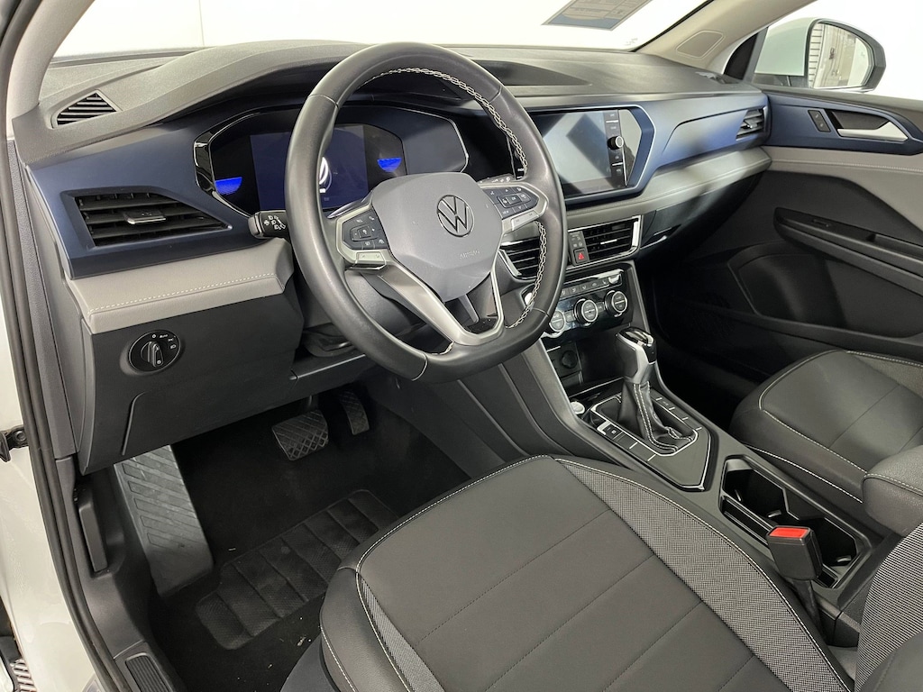 Used 2024 Volkswagen Taos SE SUV