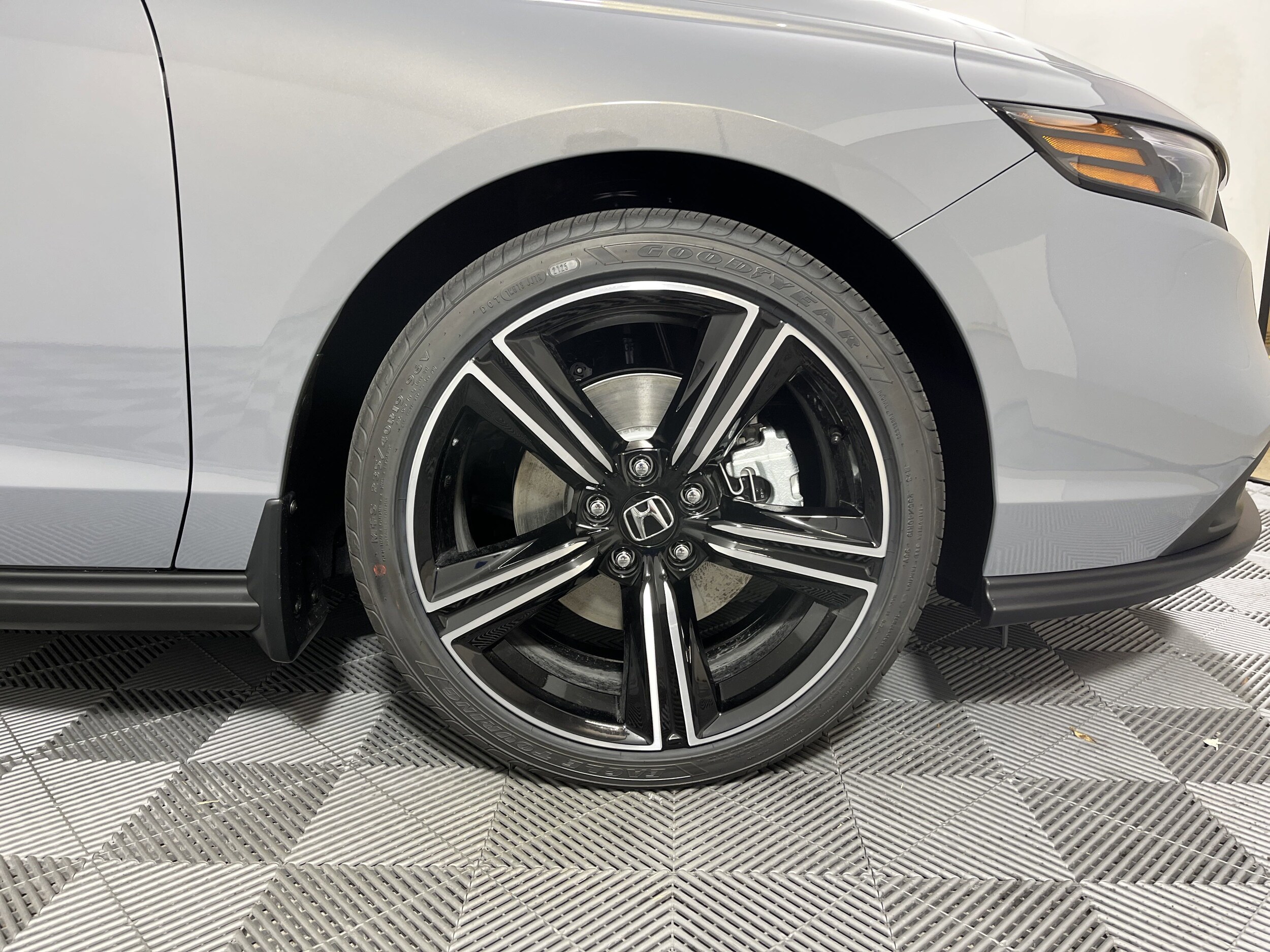 2025 Honda Accord Hybrid Sport photo 2