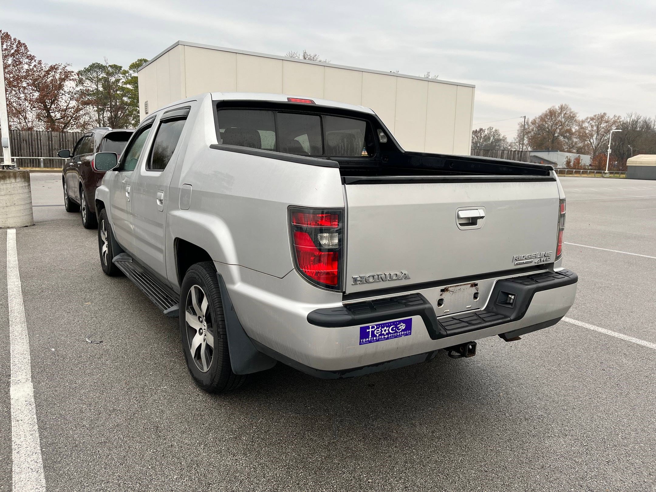 2014 Honda Ridgeline SE photo 2