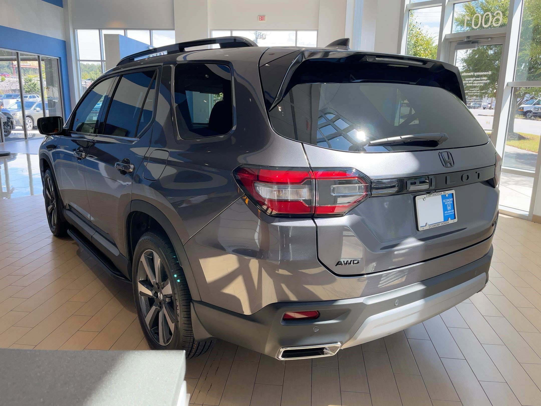 2025 Honda Pilot Elite photo 2