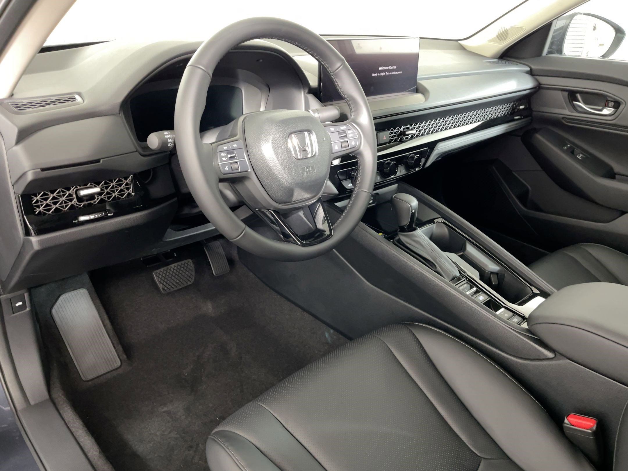 2025 Honda Accord Hybrid EX-L photo 3