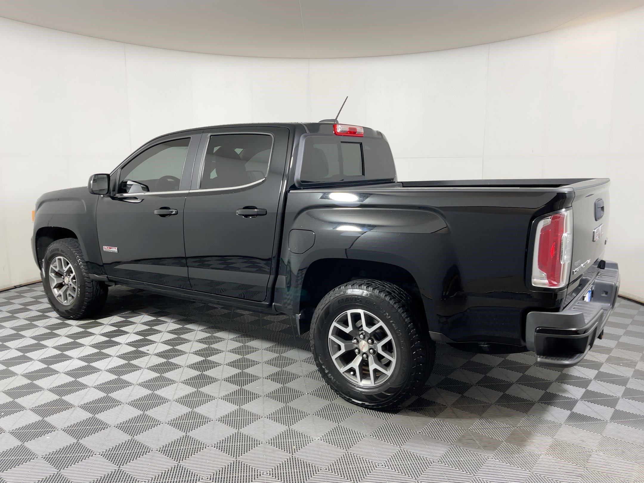 2018 Gmc Canyon All Terrain photo 2