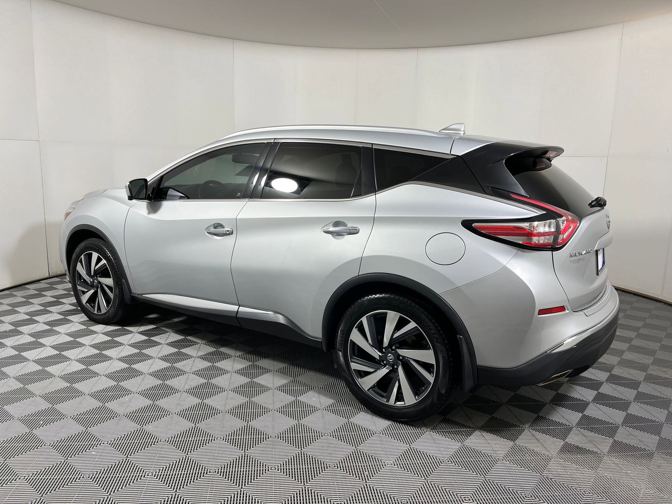 2018 Nissan Murano Platinum photo 2