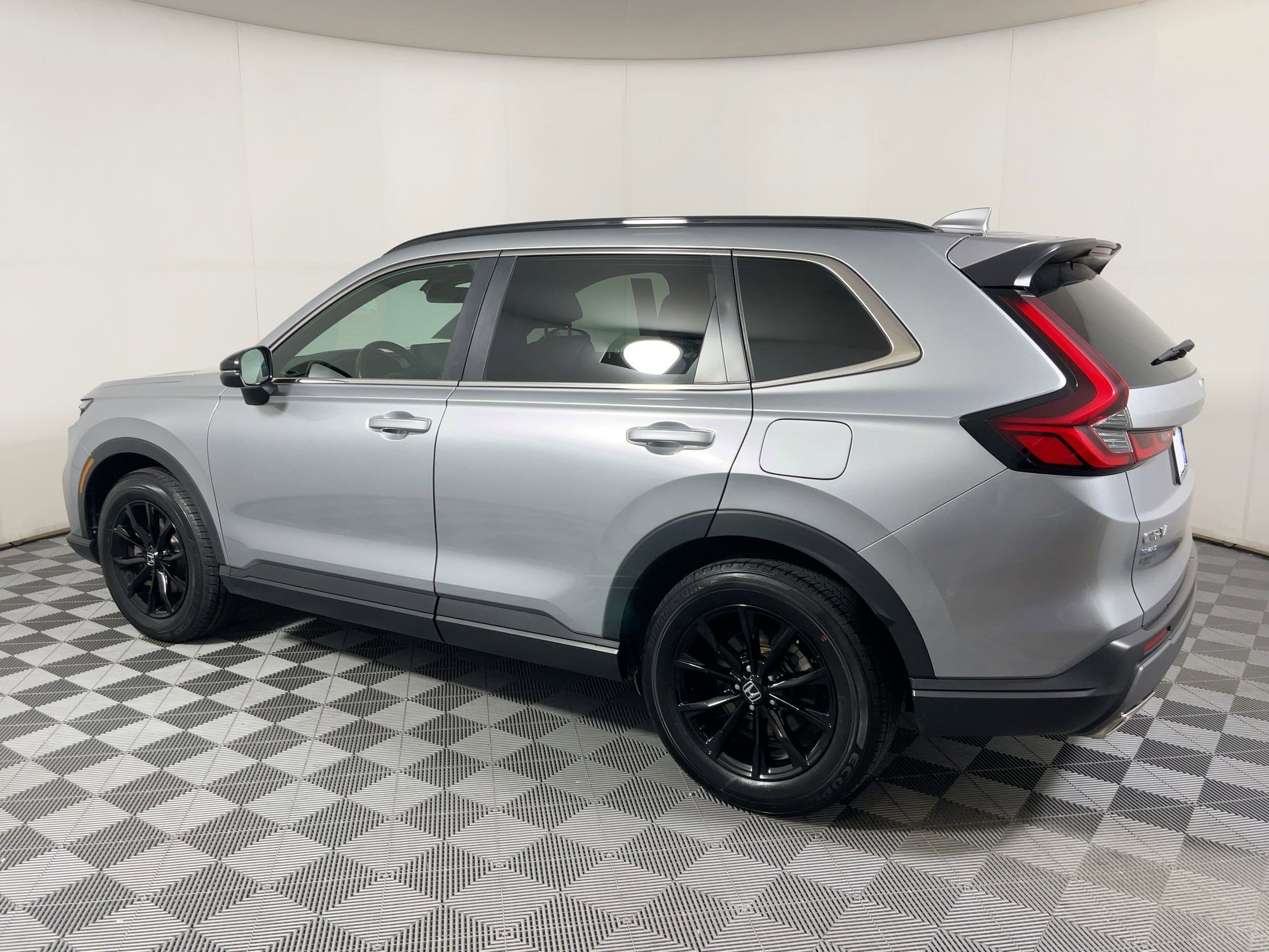 2024 Honda CR-V Hybrid Sport photo 2