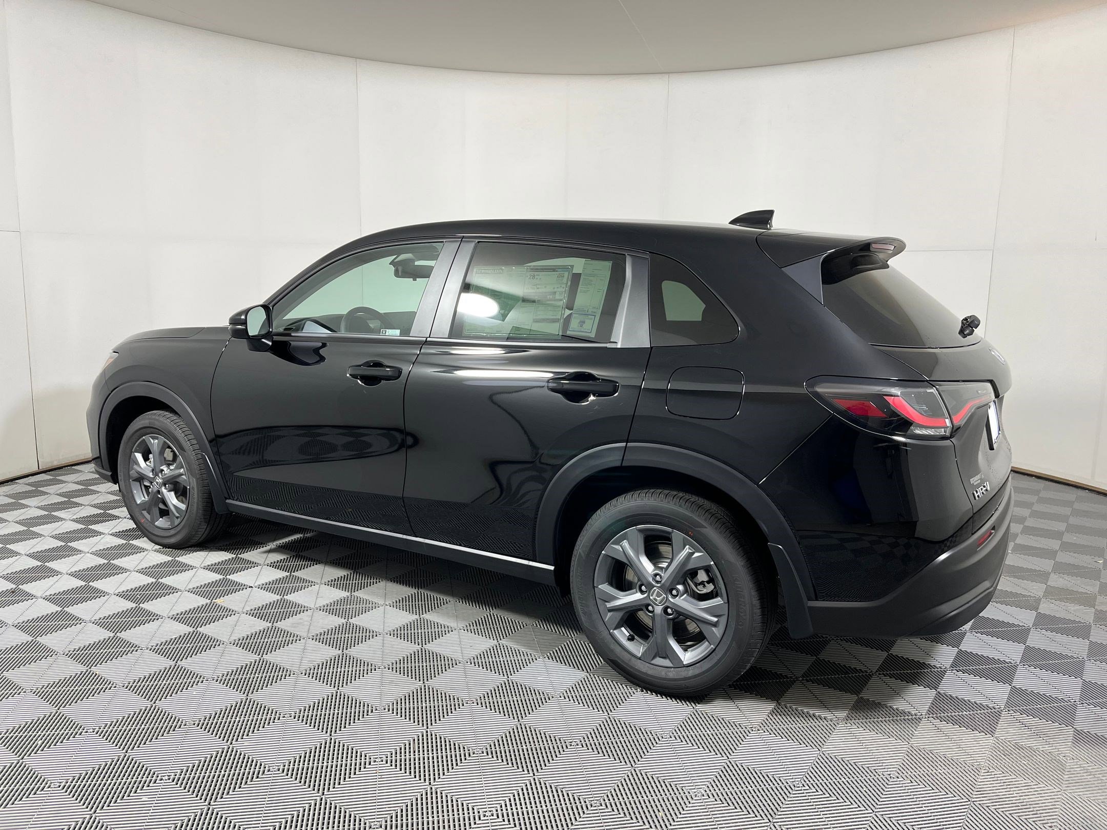 2026 Honda HR-V LX photo 2